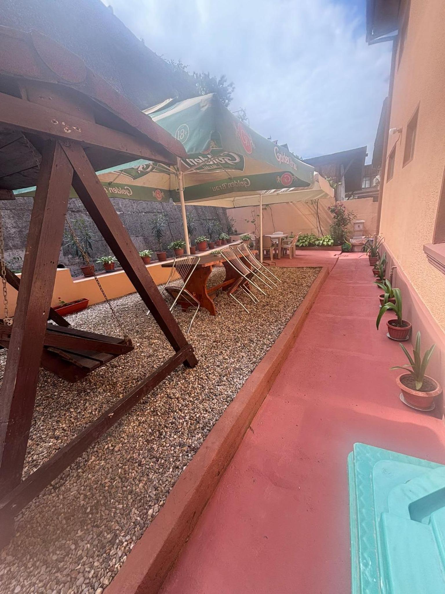 Double Room with Private Bathroom - Photo 4