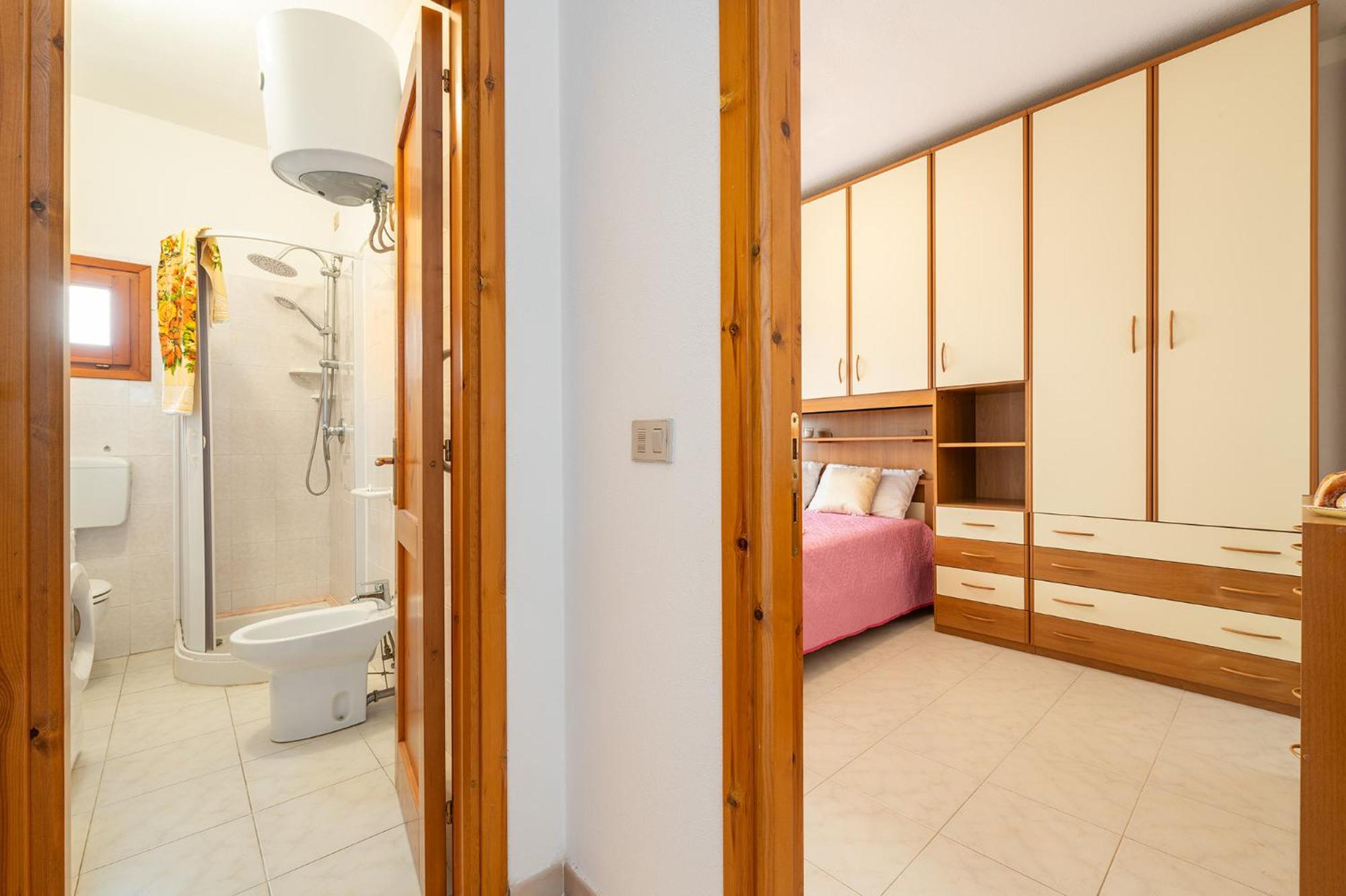 One-Bedroom Apartment photo 3