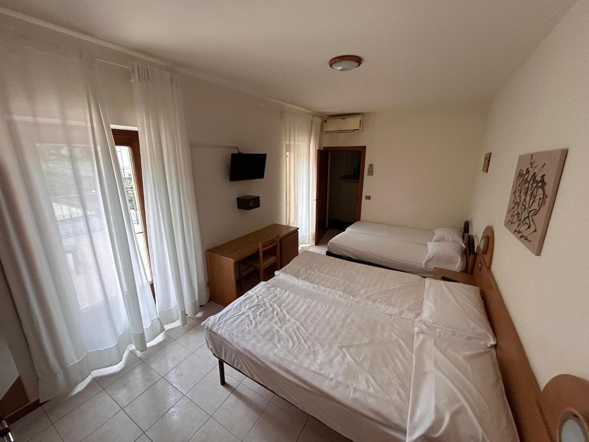 Triple Room photo 2