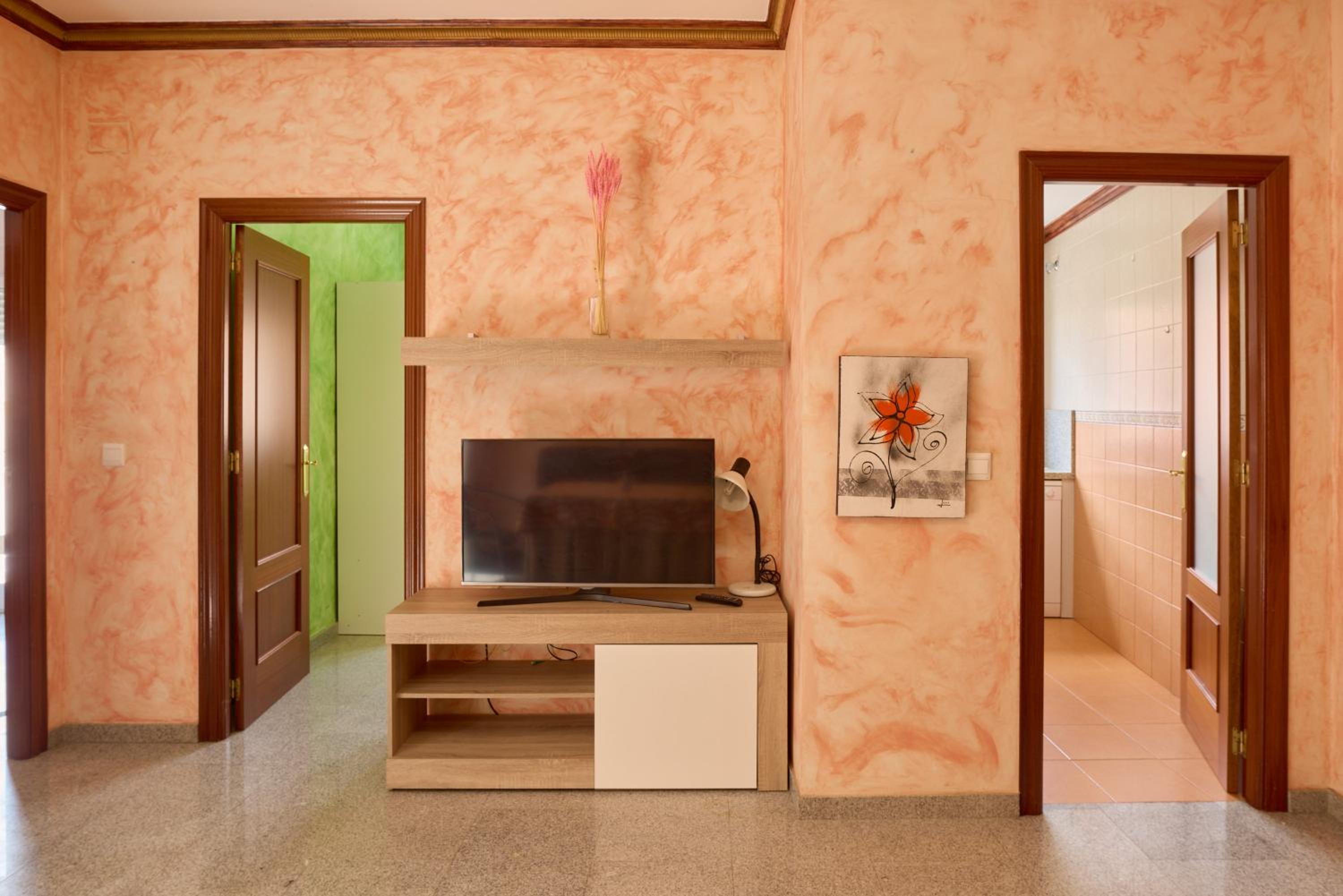 Two-Bedroom Deluxe Apartment with Balcony photo 3
