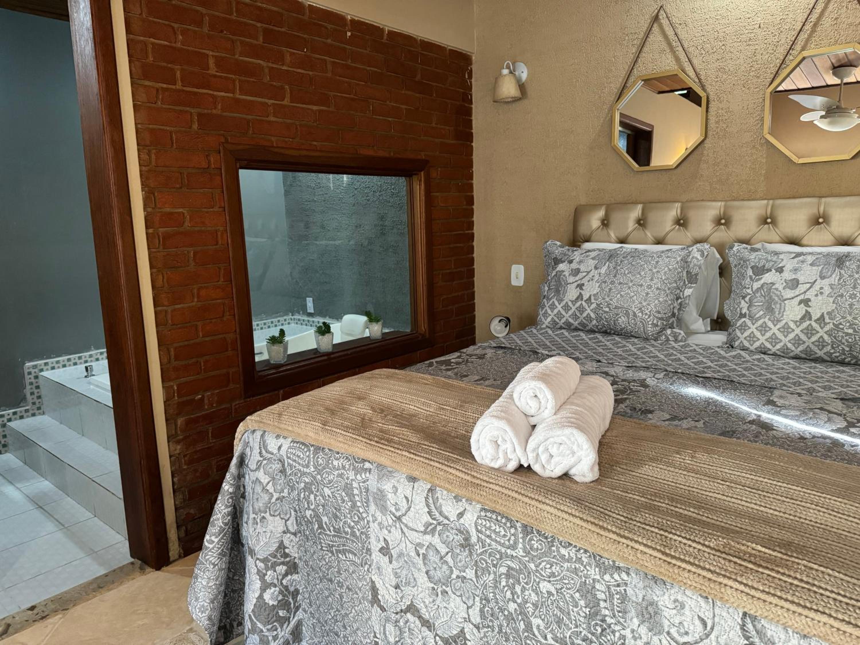 Double Room with Spa Bath photo 2