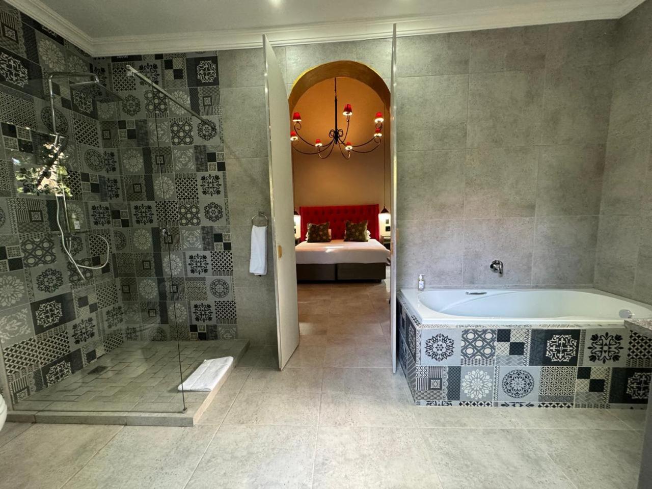 Superior Twin Room with Garden View - Photo 23
