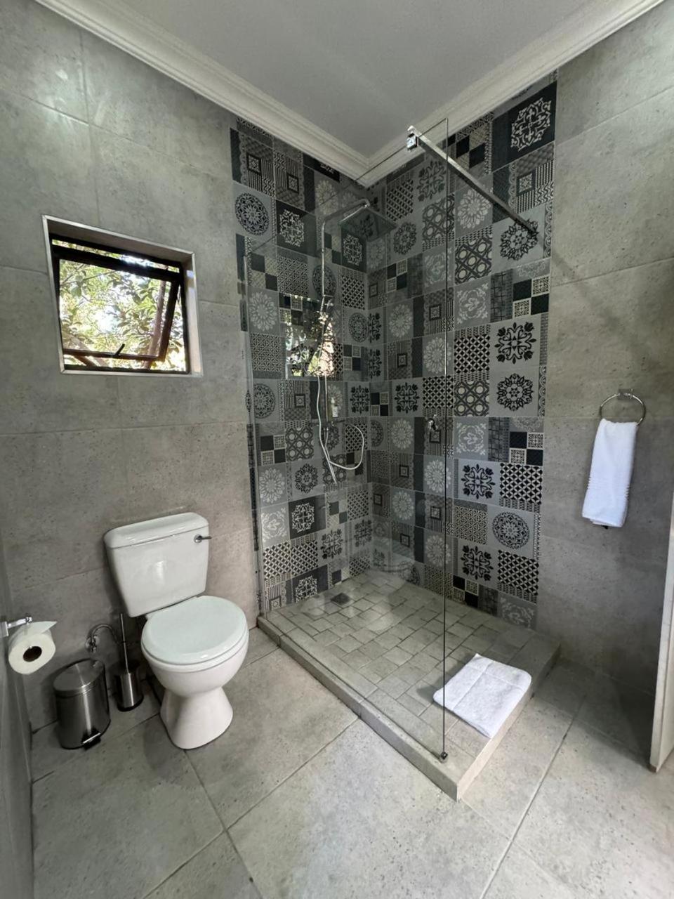 Superior Twin Room with Garden View - Photo 16