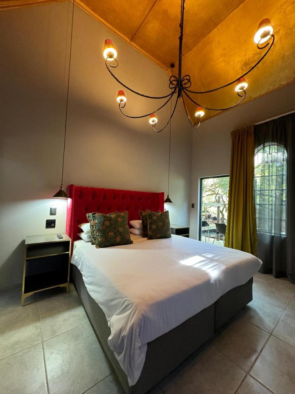 Superior Twin Room with Garden View - Photo 30