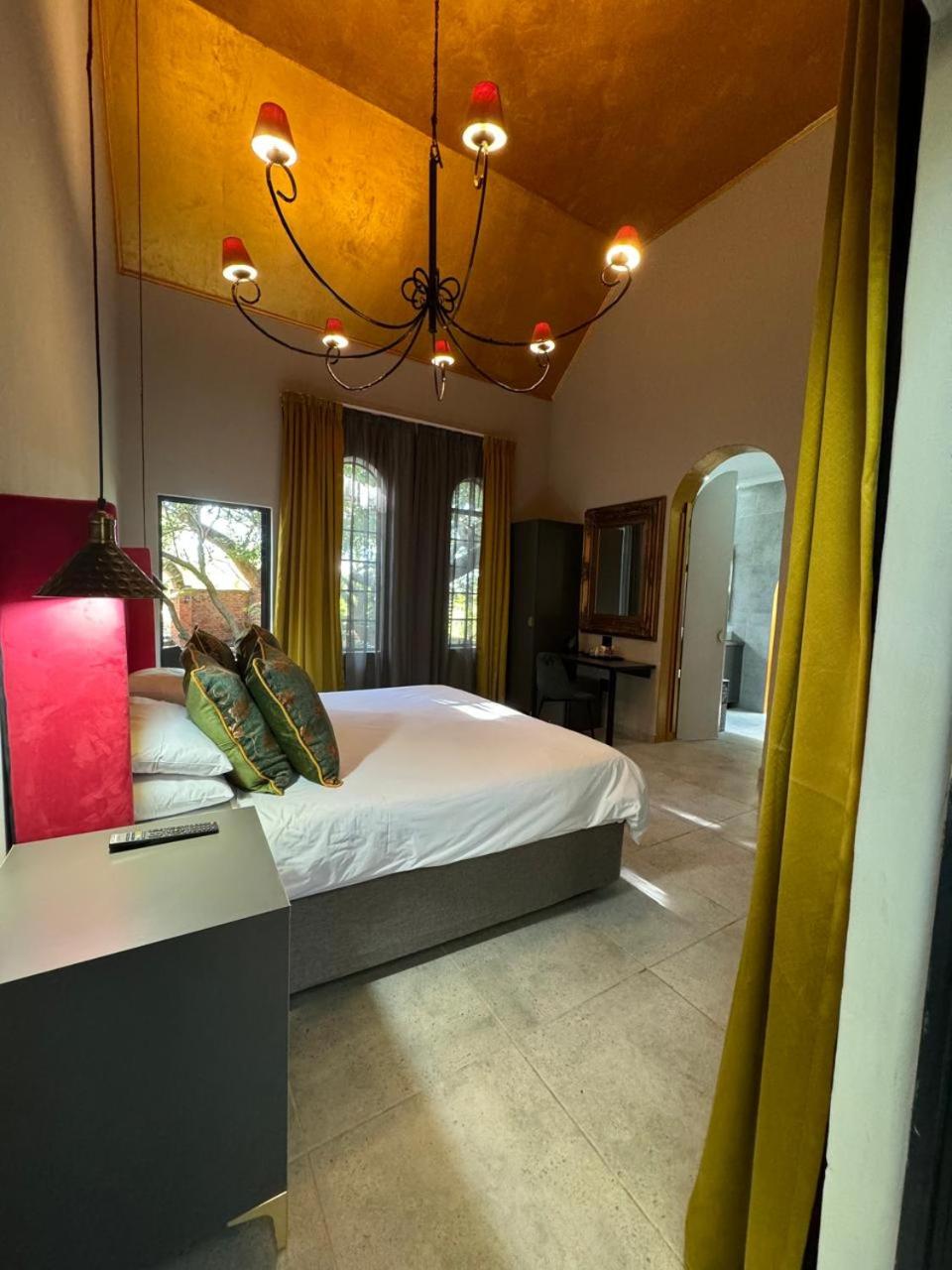 Superior Twin Room with Garden View - Photo 33