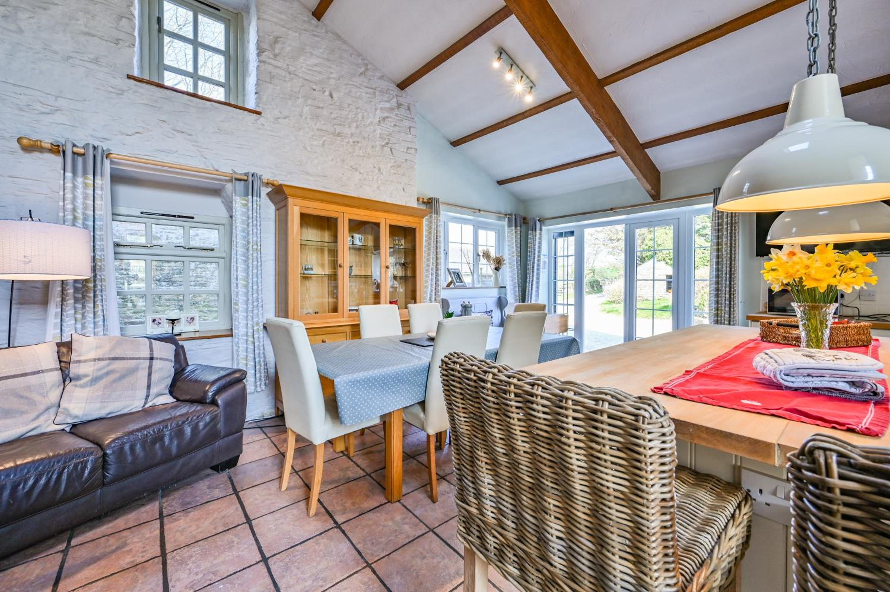 Holiday Home With Hot Tub - Pet Friendly photo 3