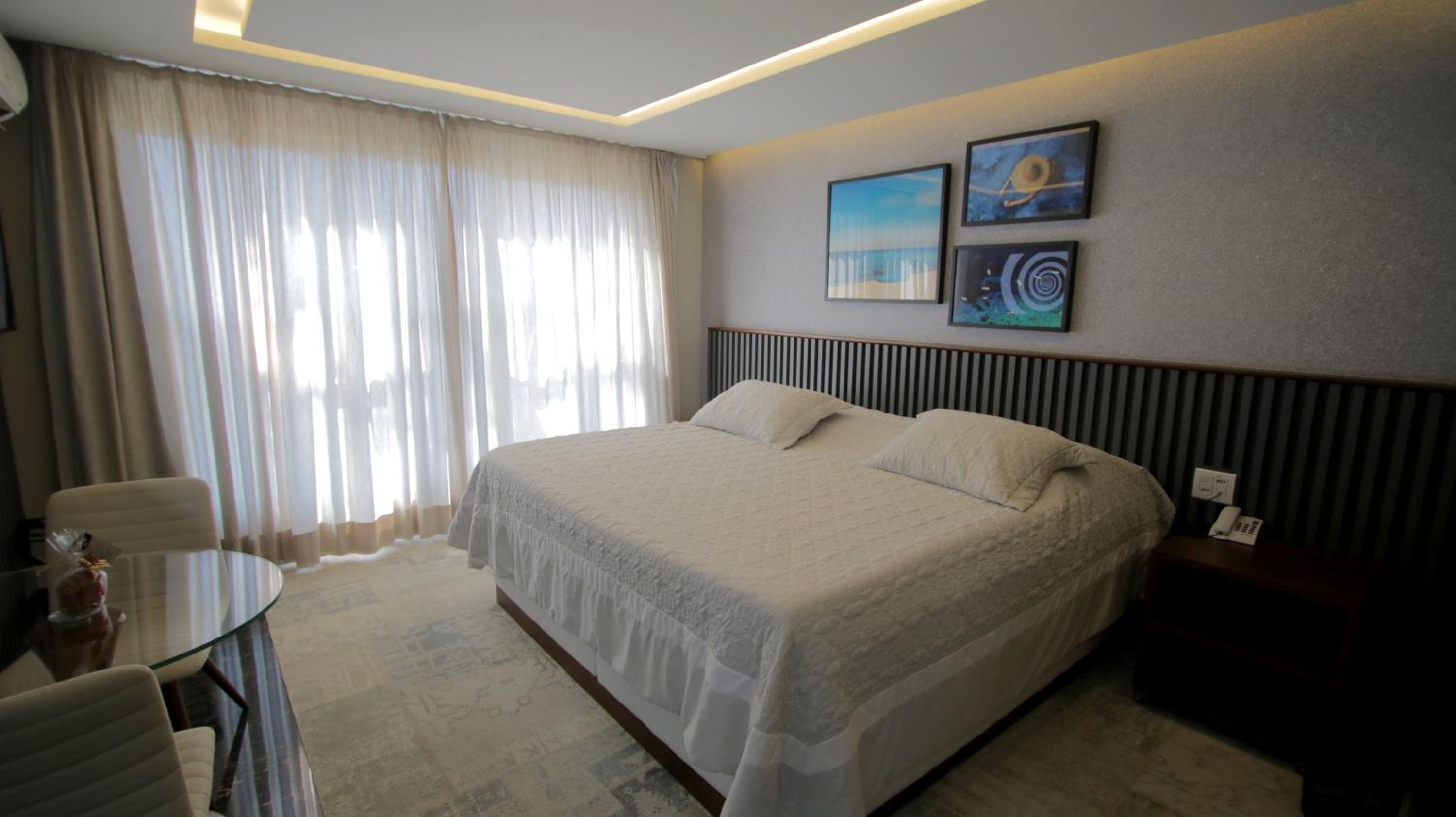 Deluxe Suite with Spa Bath
