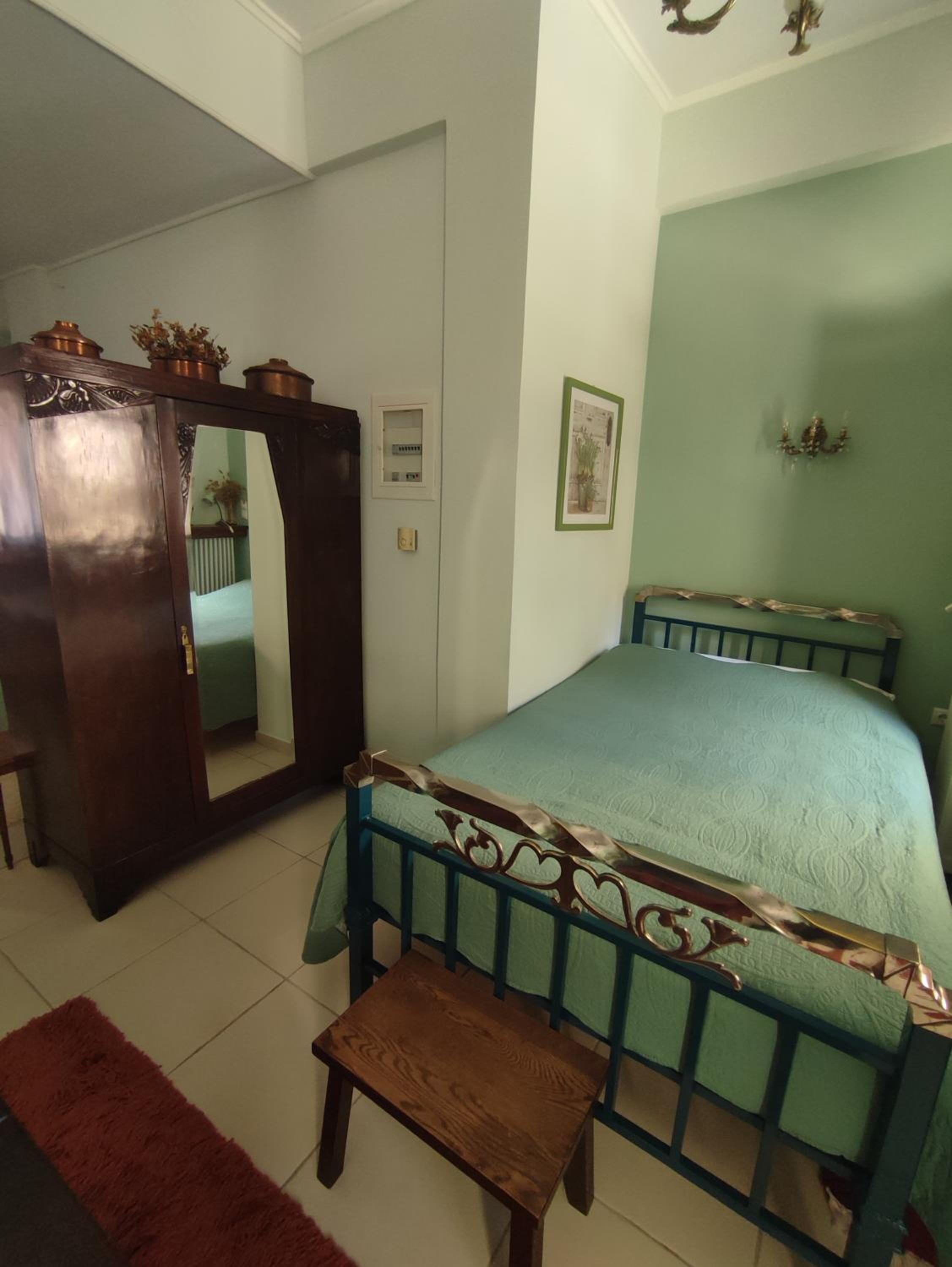 One-Bedroom Apartment - Photo 16