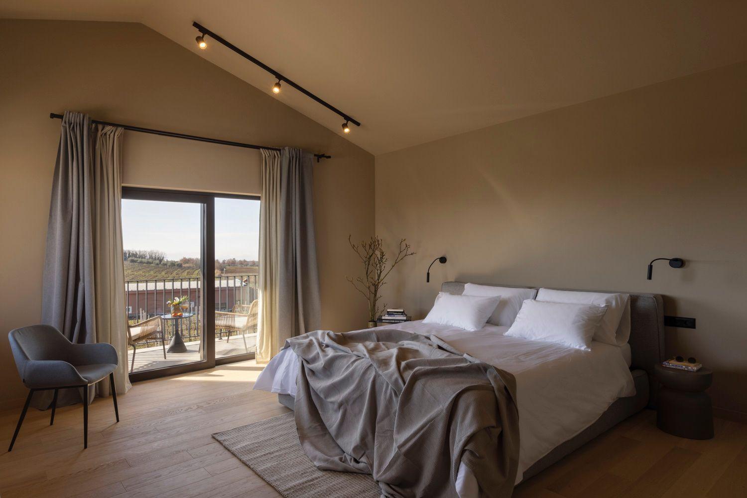 Villa photo 1