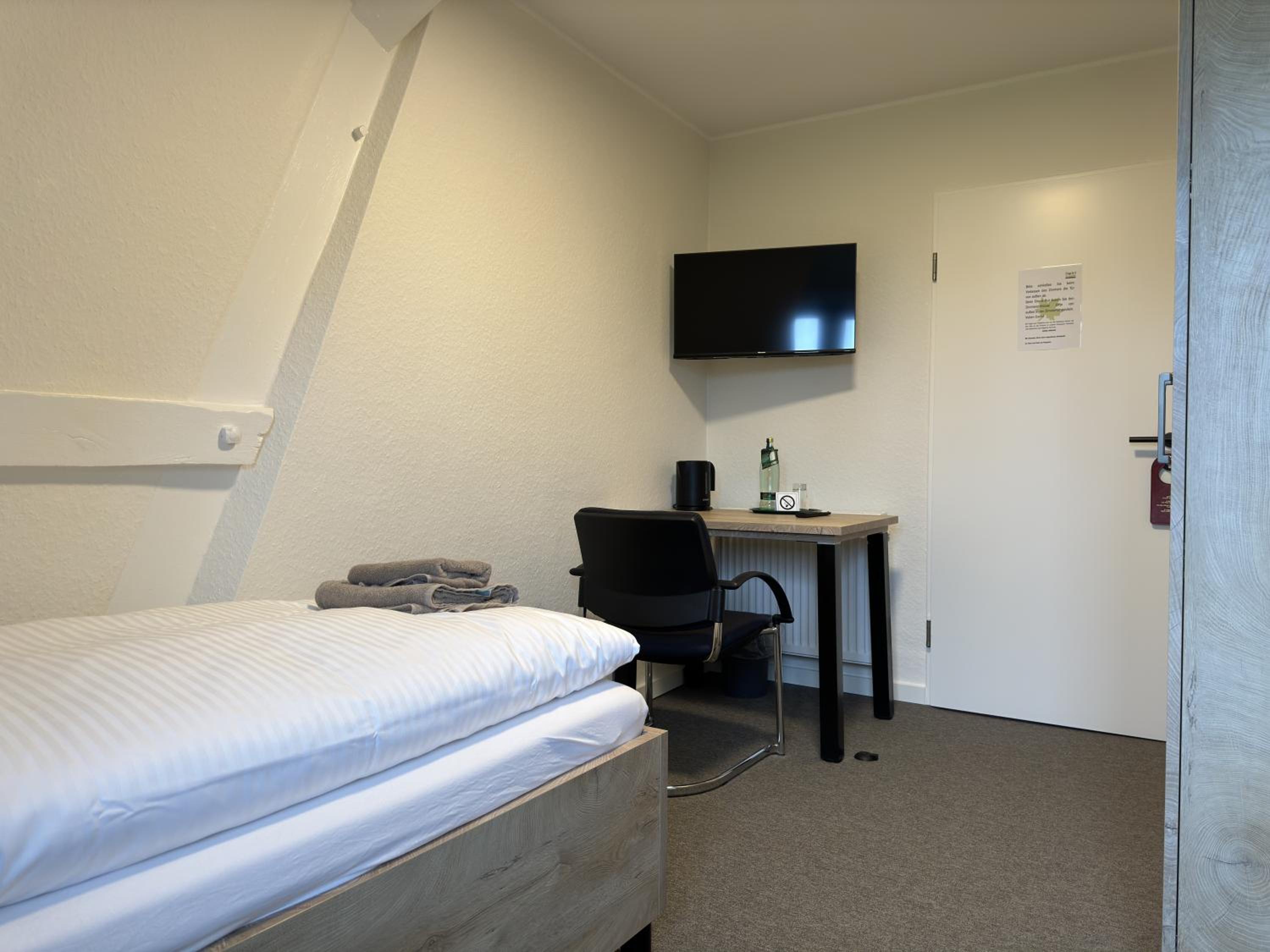 Single Room photo 2