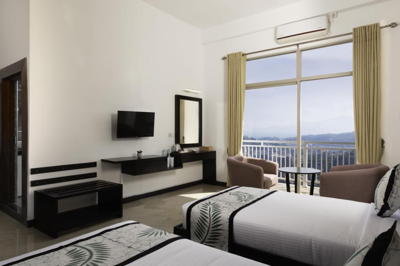 Deluxe Double or Twin Room - Photo 2