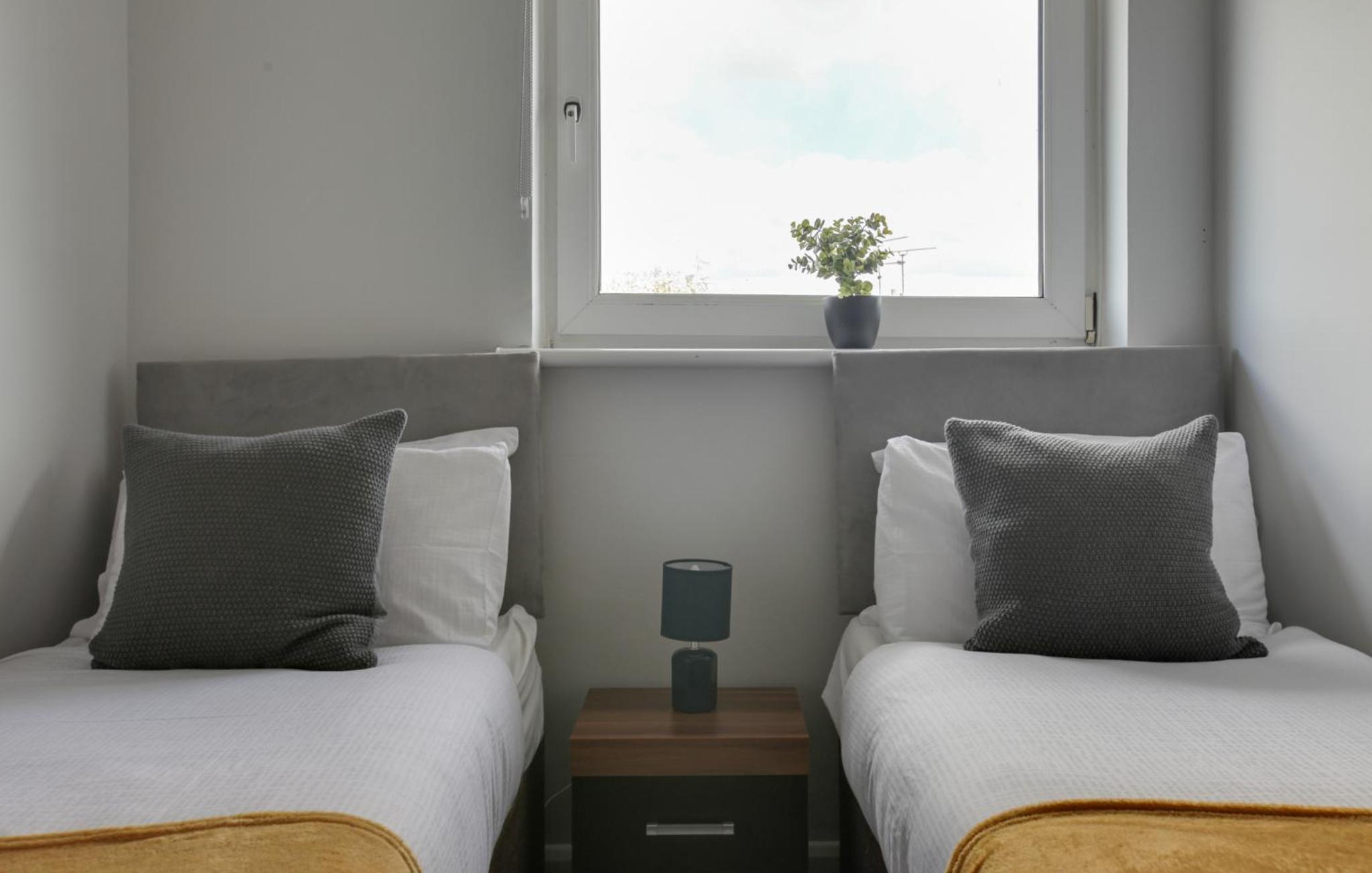 Four-Bedroom House photo 1