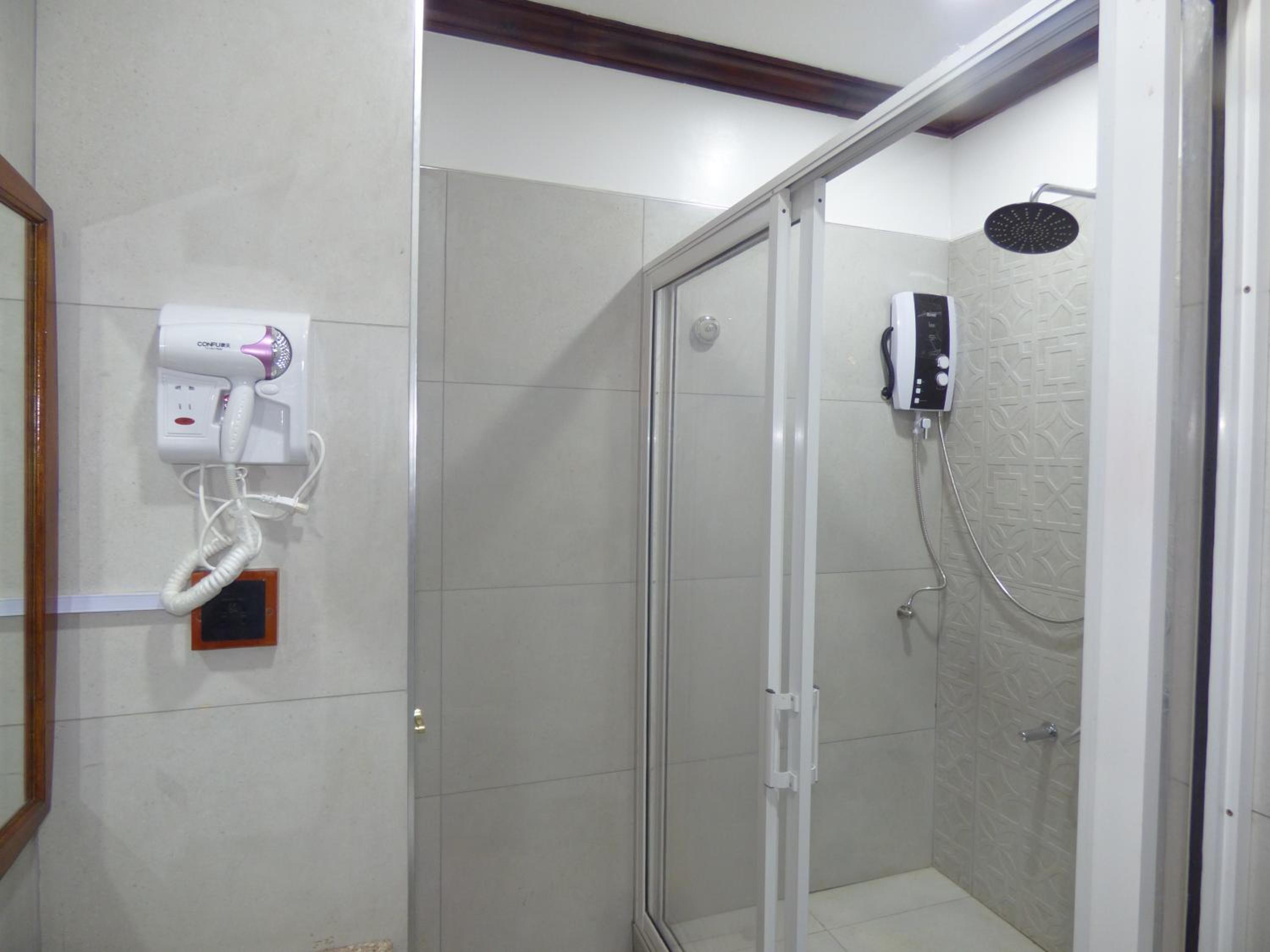 Deluxe Double Room with Balcony - Photo 43