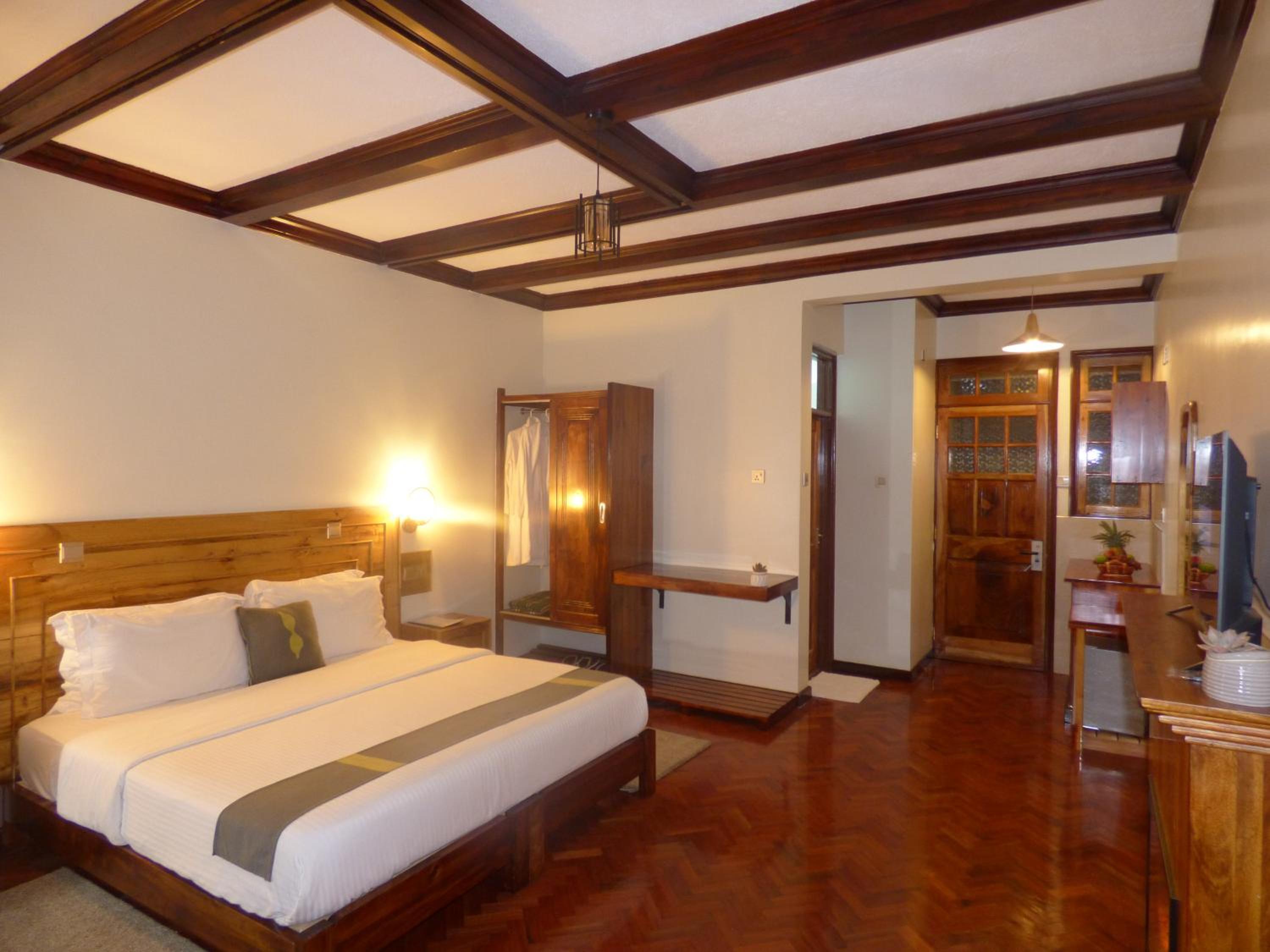 Deluxe Double Room with Balcony - Photo 48