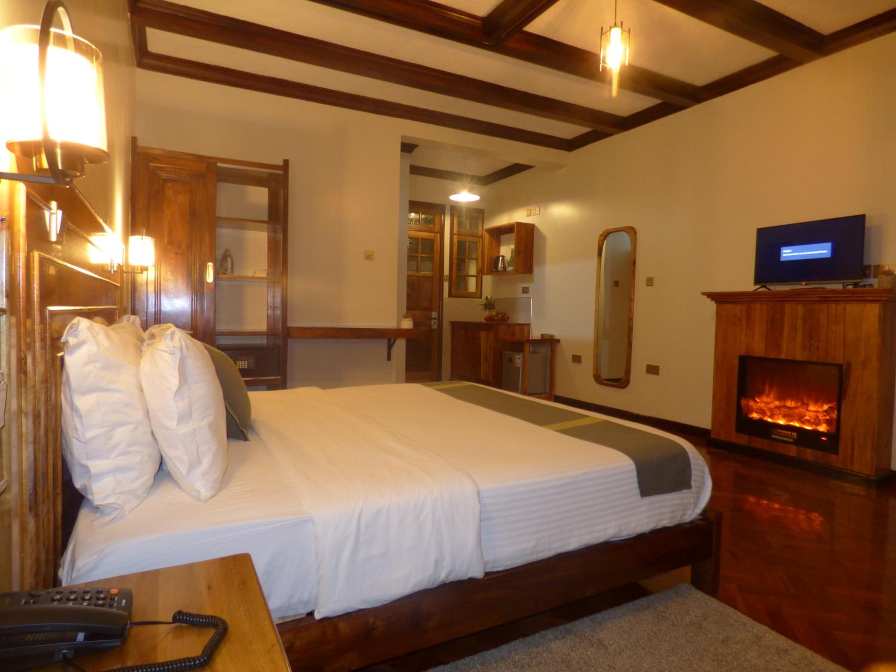 Deluxe Double Room with Balcony - Photo 60