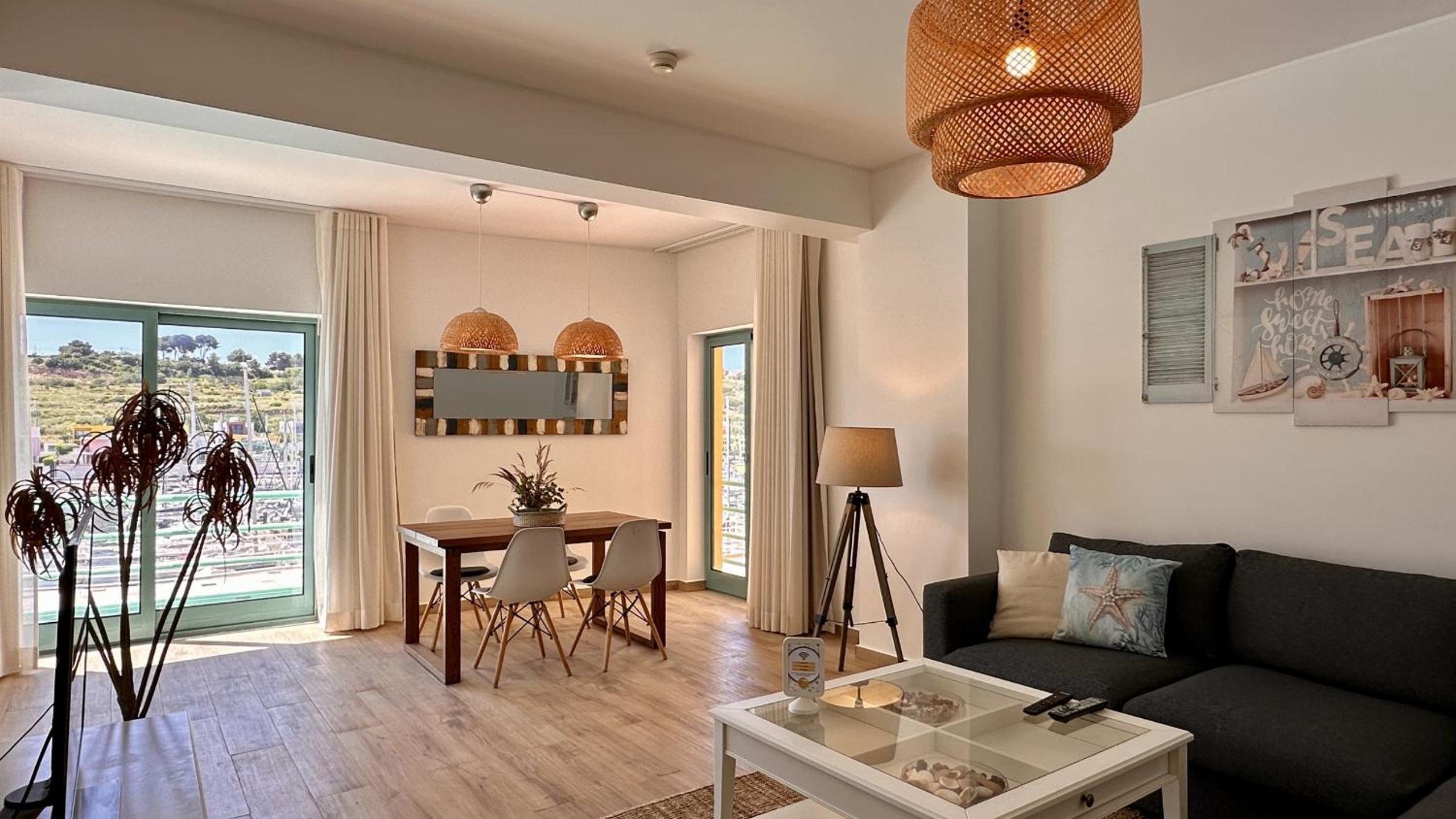 Deluxe Apartment