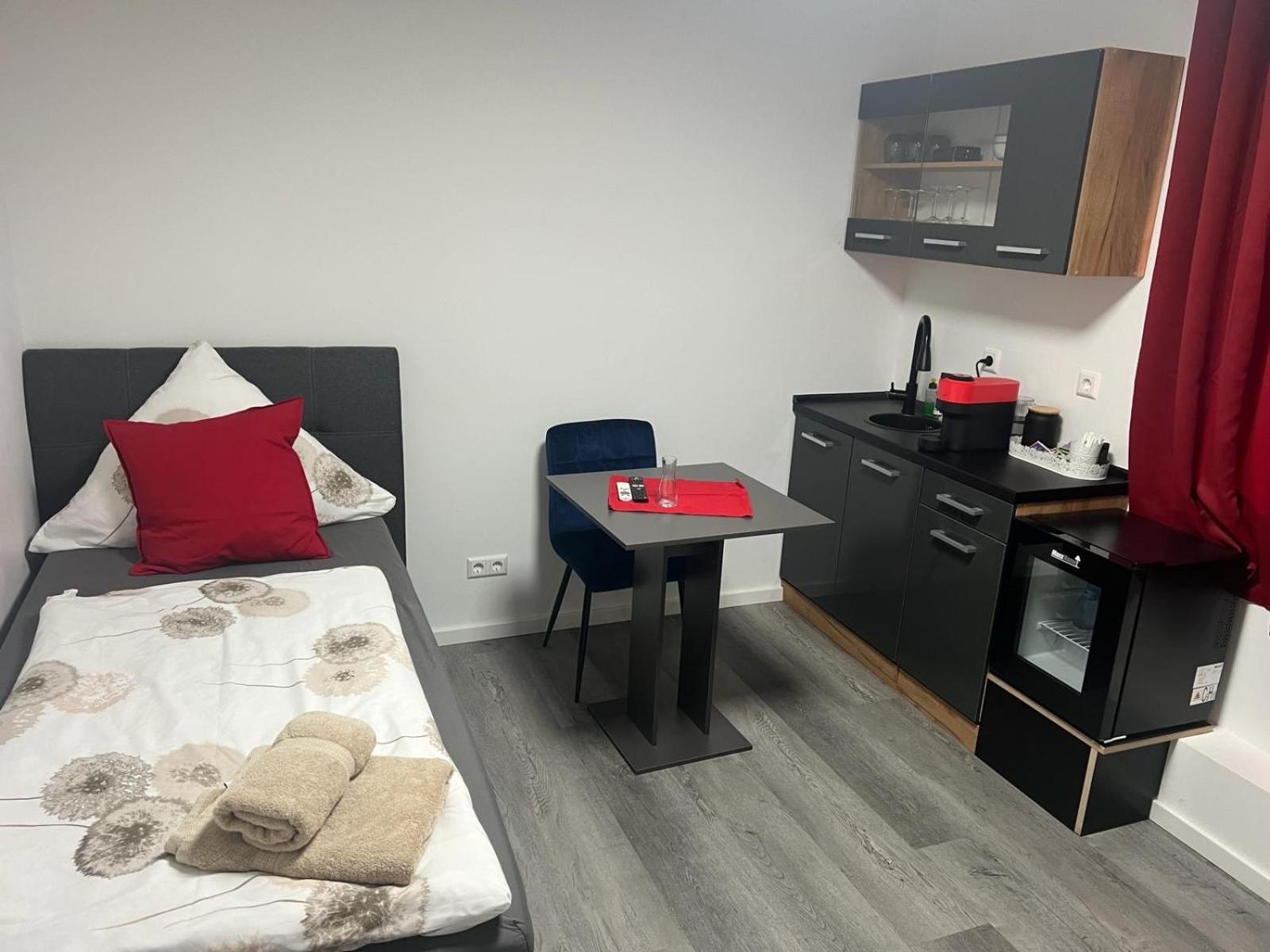 Single Room With Private Bathroom photo 2