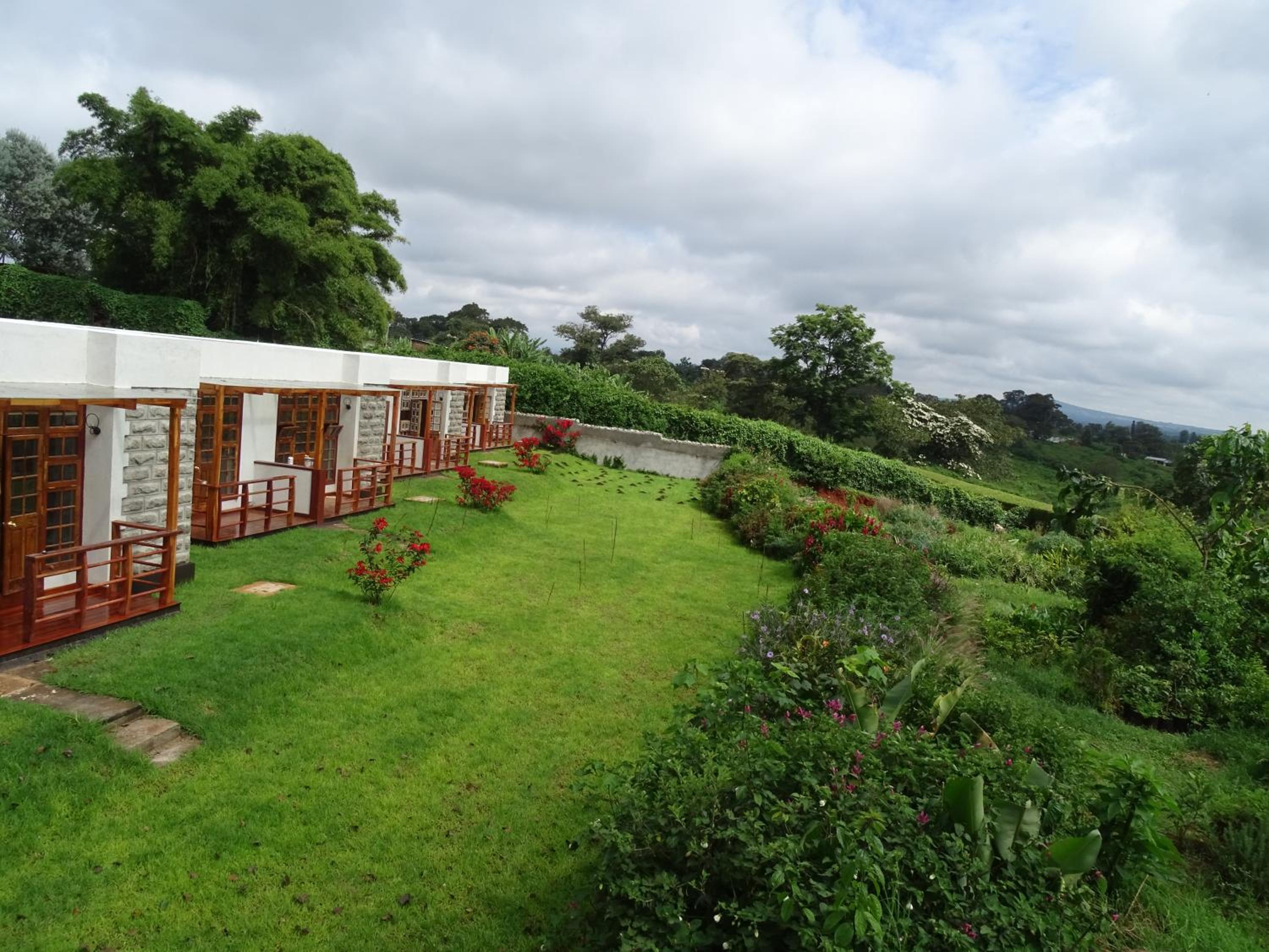 Deluxe Double Room with Balcony - Photo 3