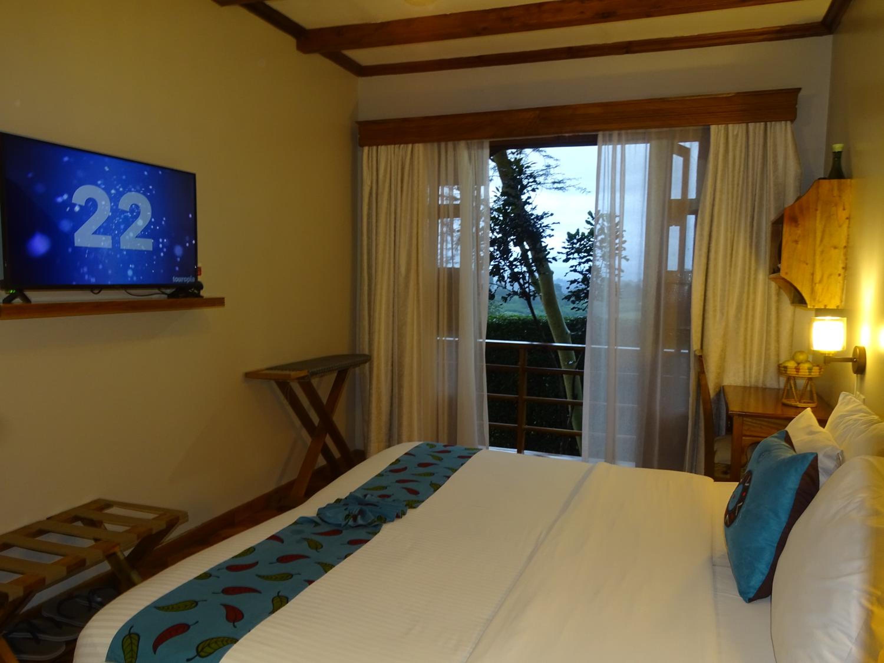 Standard Double or Twin Room - Photo 14