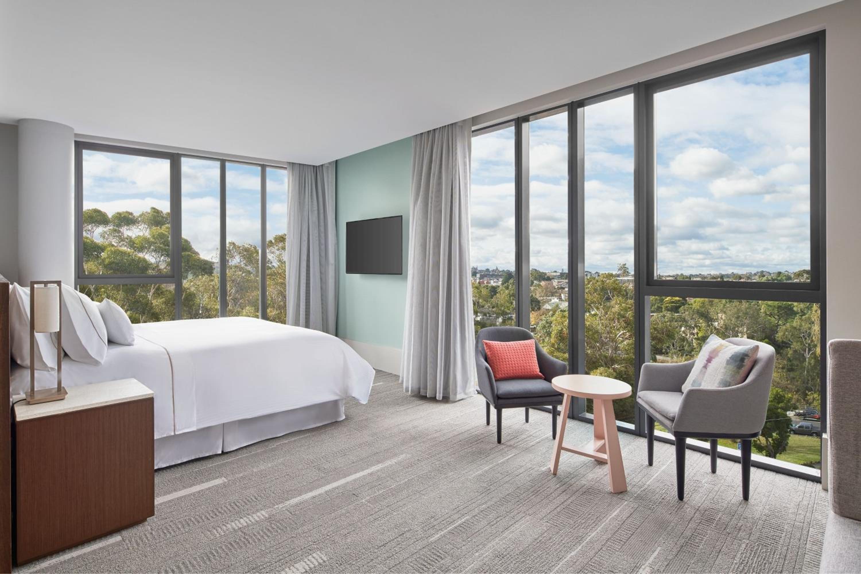 King Spa Room with Balcony