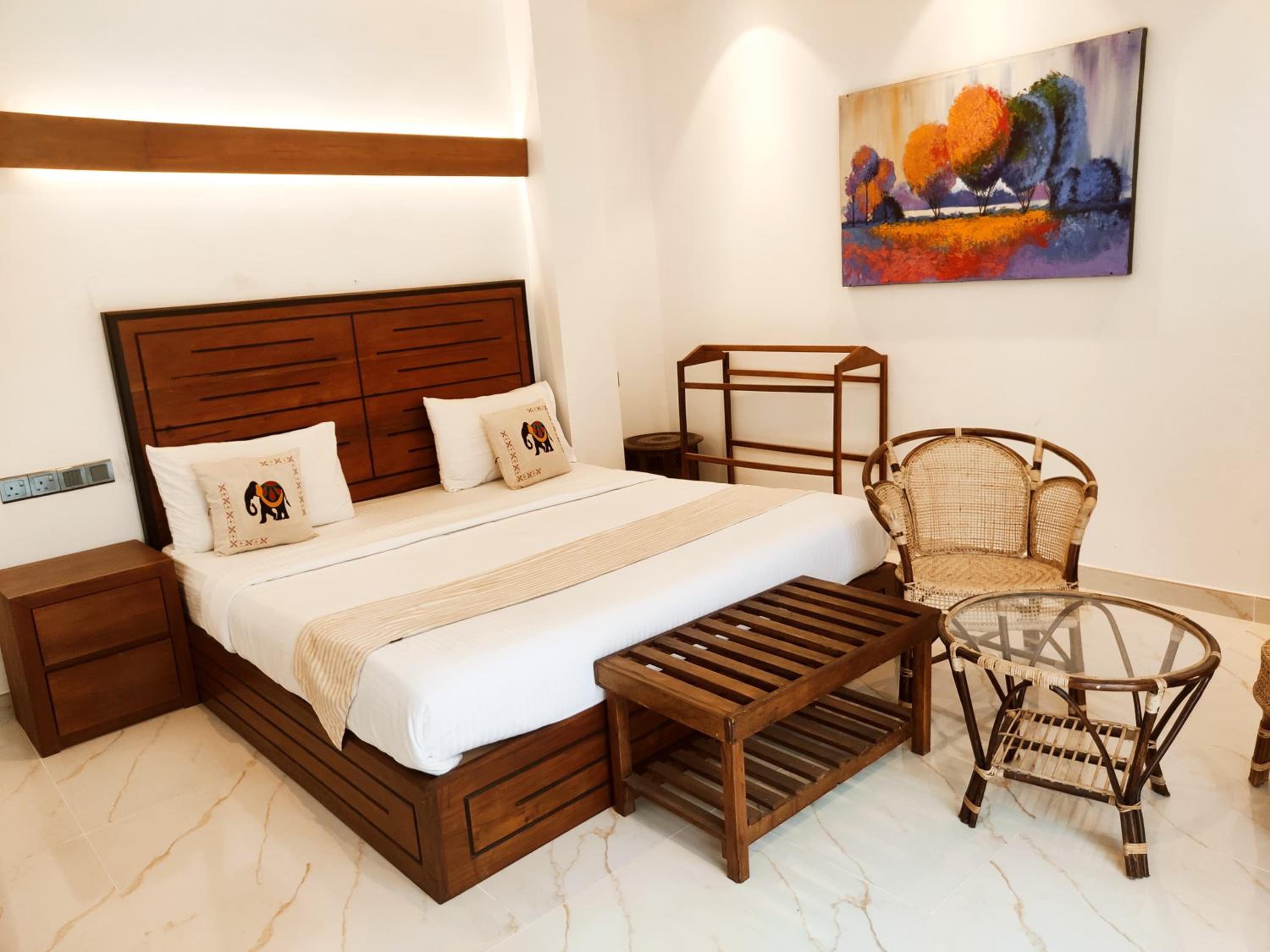 Deluxe Room (2 Adults + 1 Child) photo 2