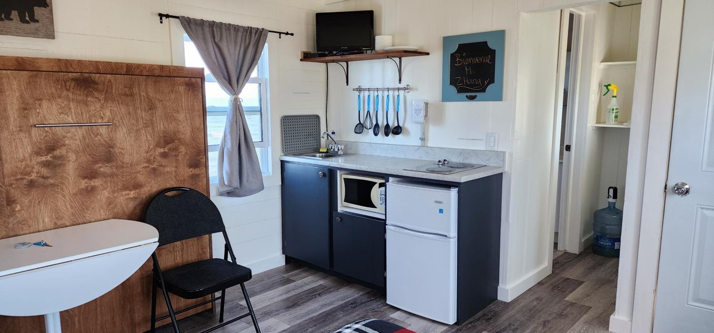 Chalet with Two Double Beds photo 2