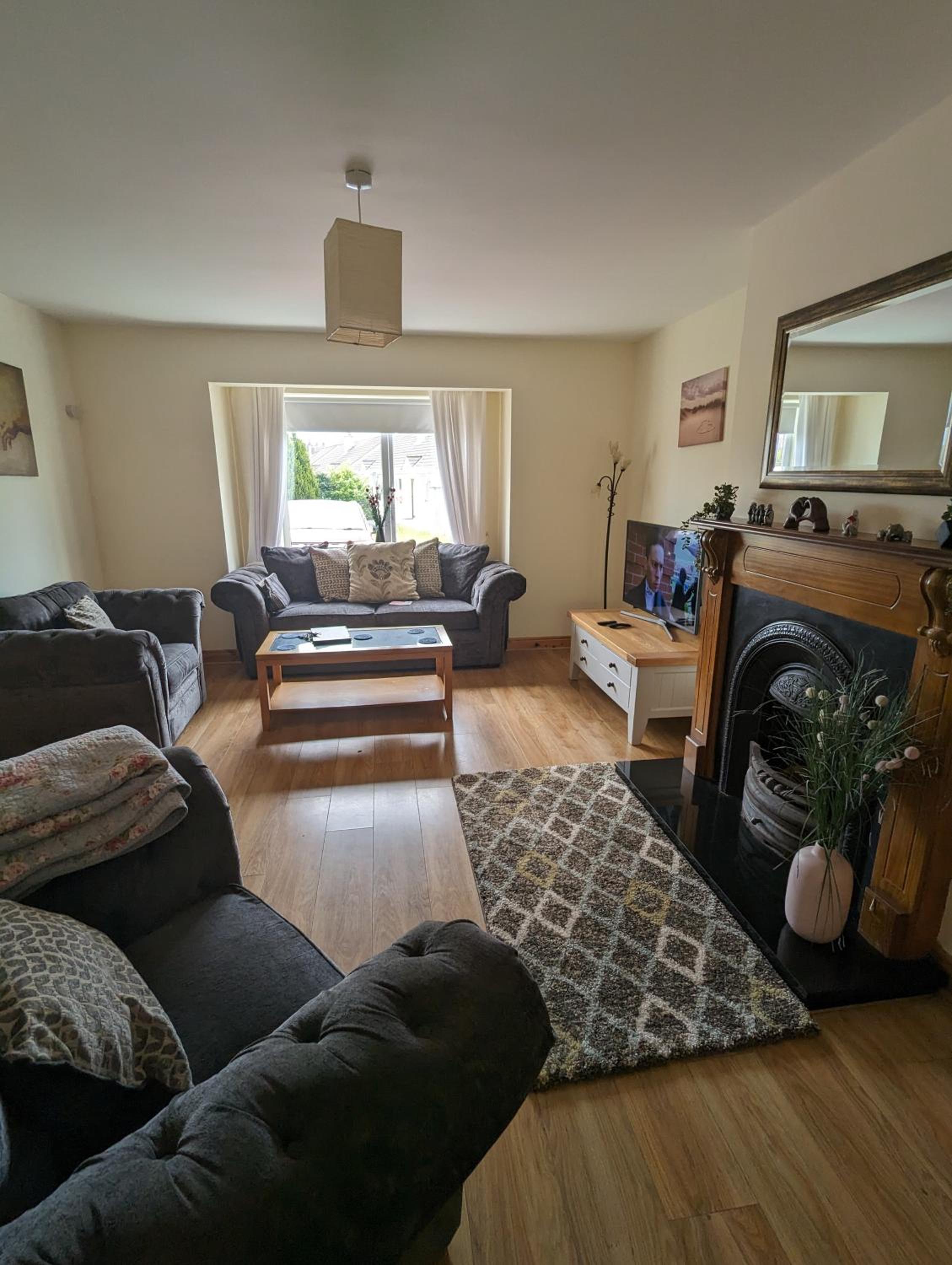 One-Bedroom House photo 1