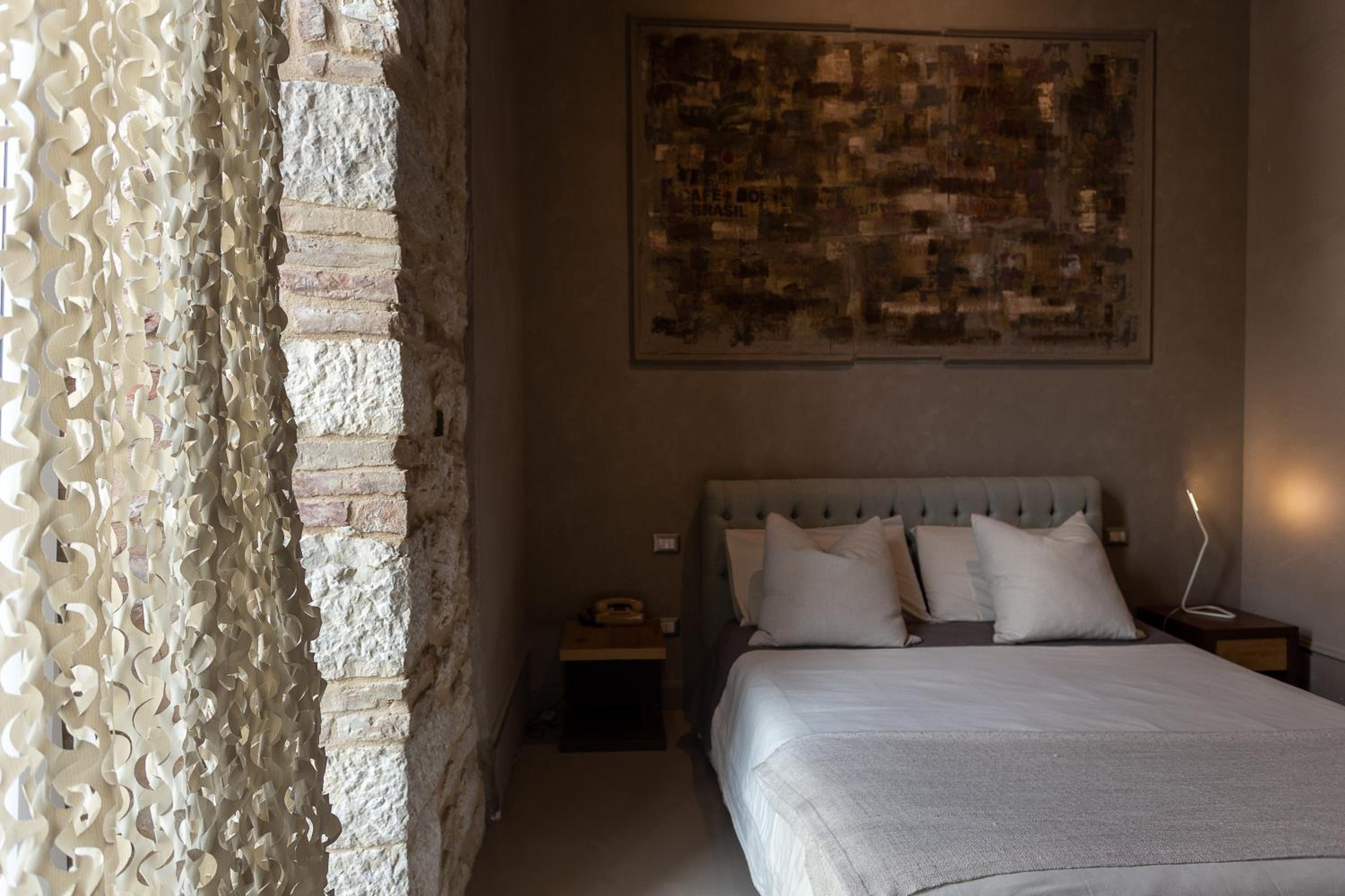 Double Room - Photo 3
