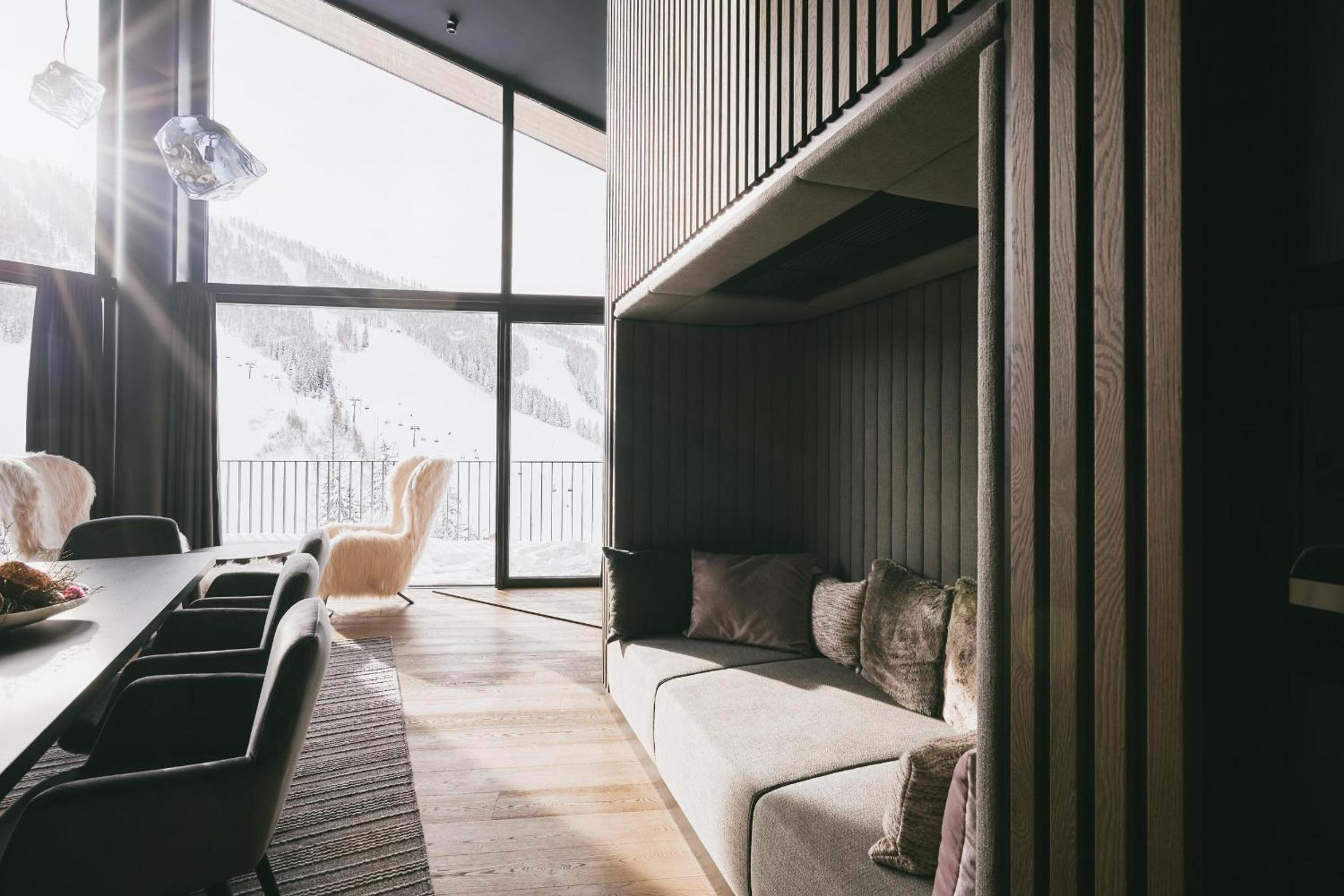 Deluxe 2 Bedroom Penthouse with Sauna photo 3