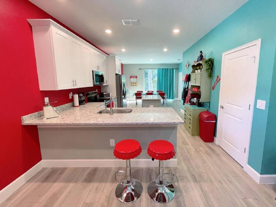 Three-Bedroom House photo 2