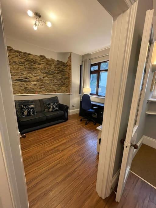 Four-Bedroom House photo 1