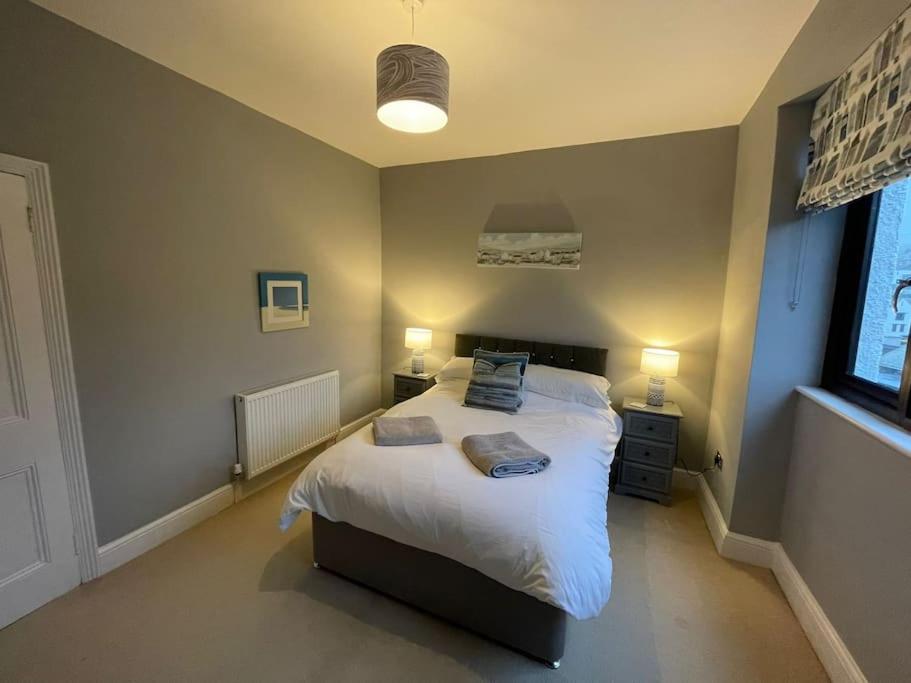 Four-Bedroom House photo 2