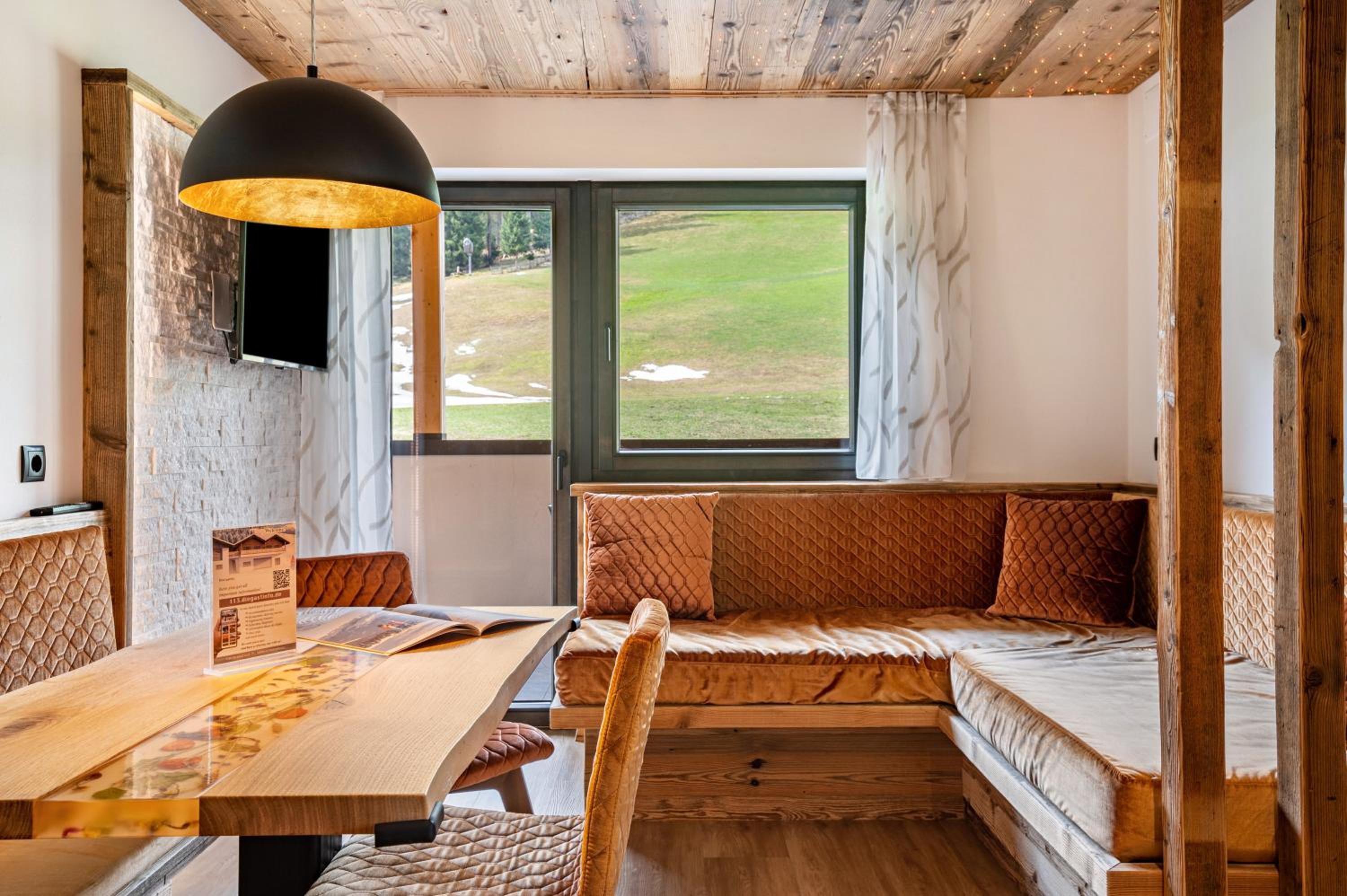 Two-Bedroom Deluxe Apartment with Garden View
