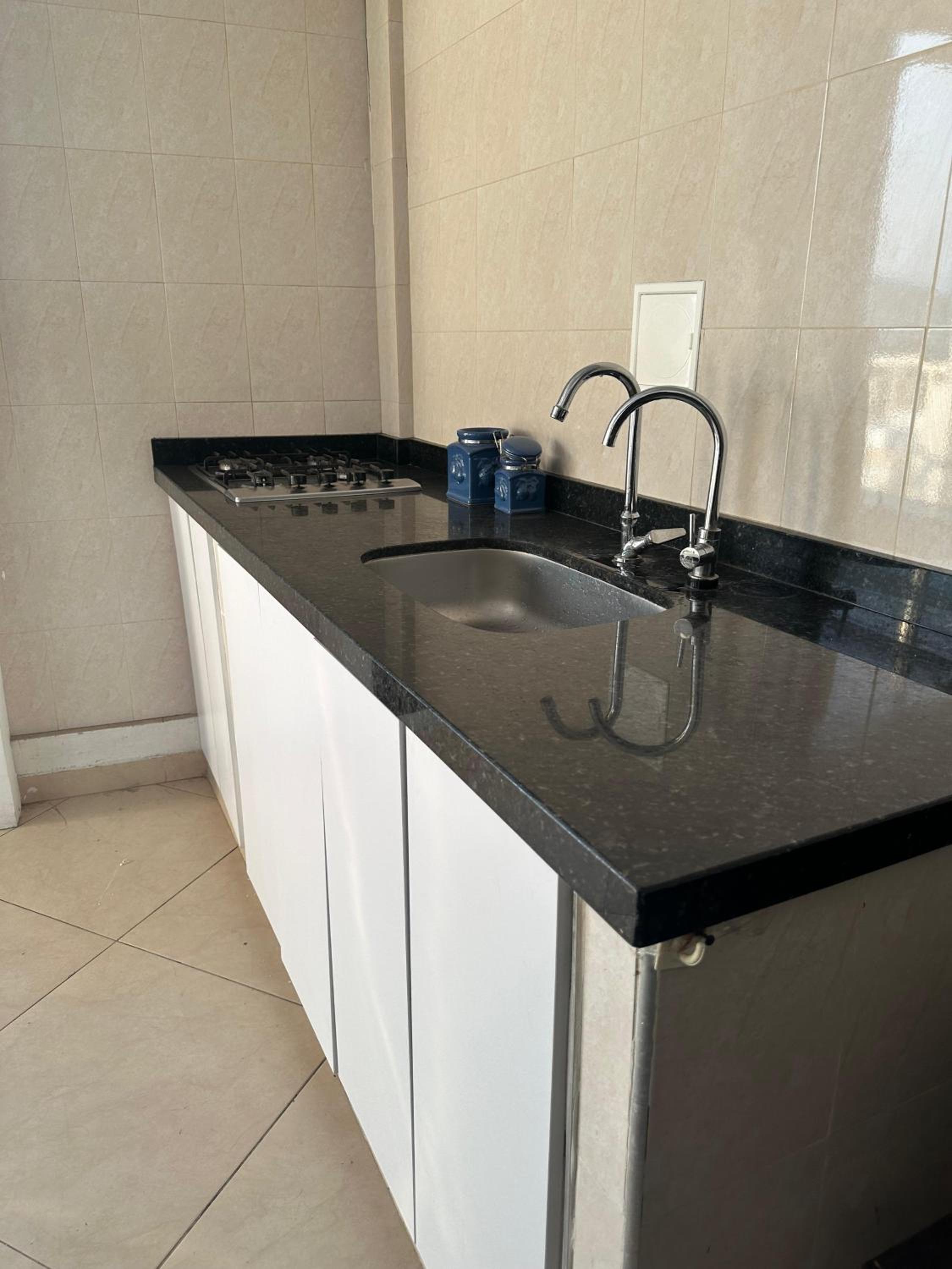 Deluxe One-Bedroom Apartment with City View photo 3