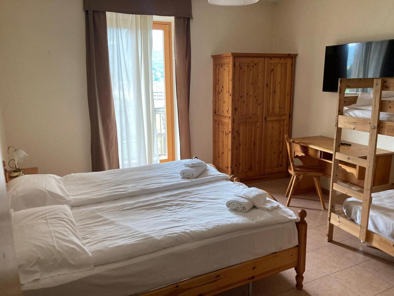 Double or Twin Room with Balcony photo 1