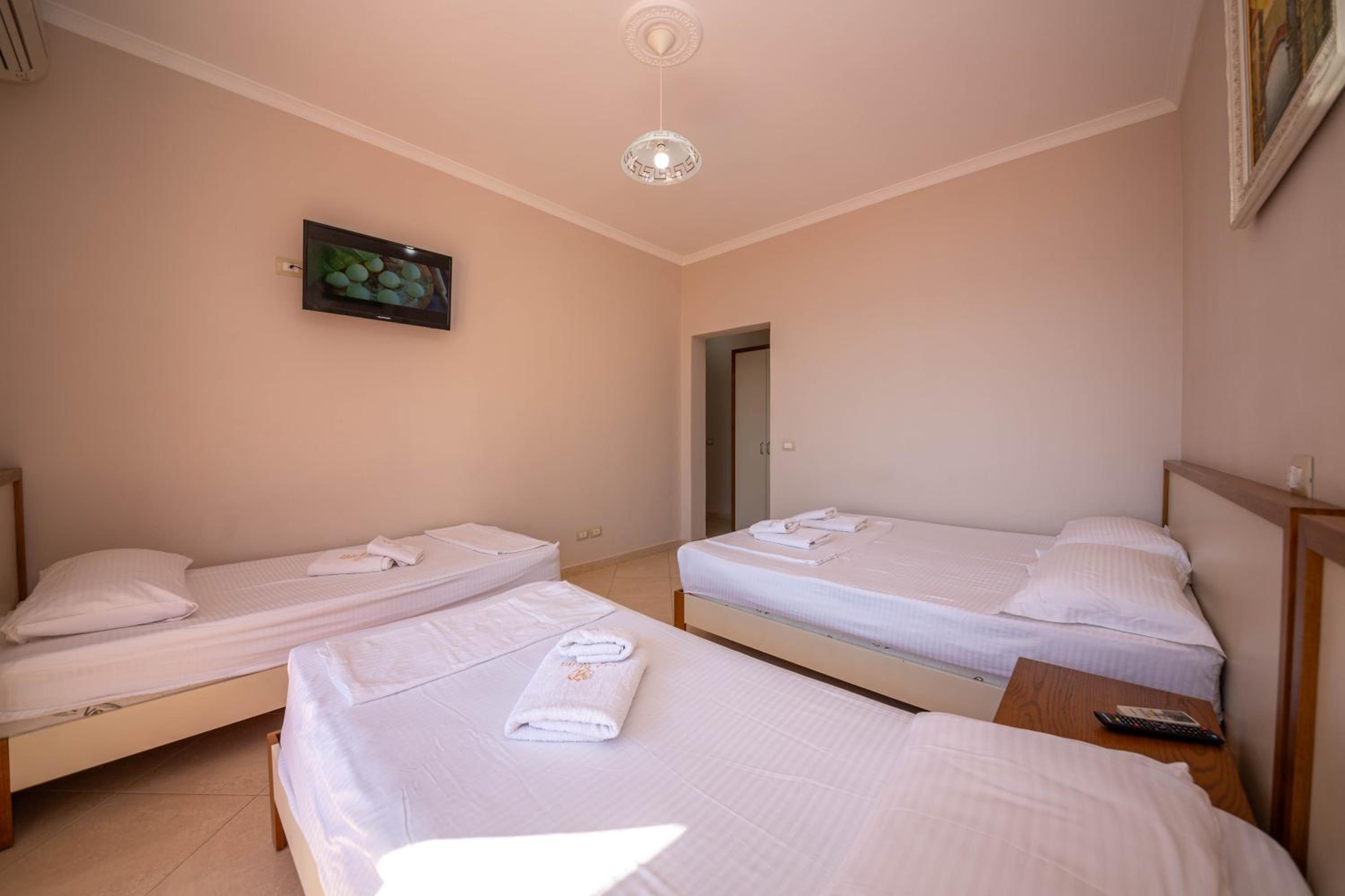 Family Room with Balcony and Sea View photo 2