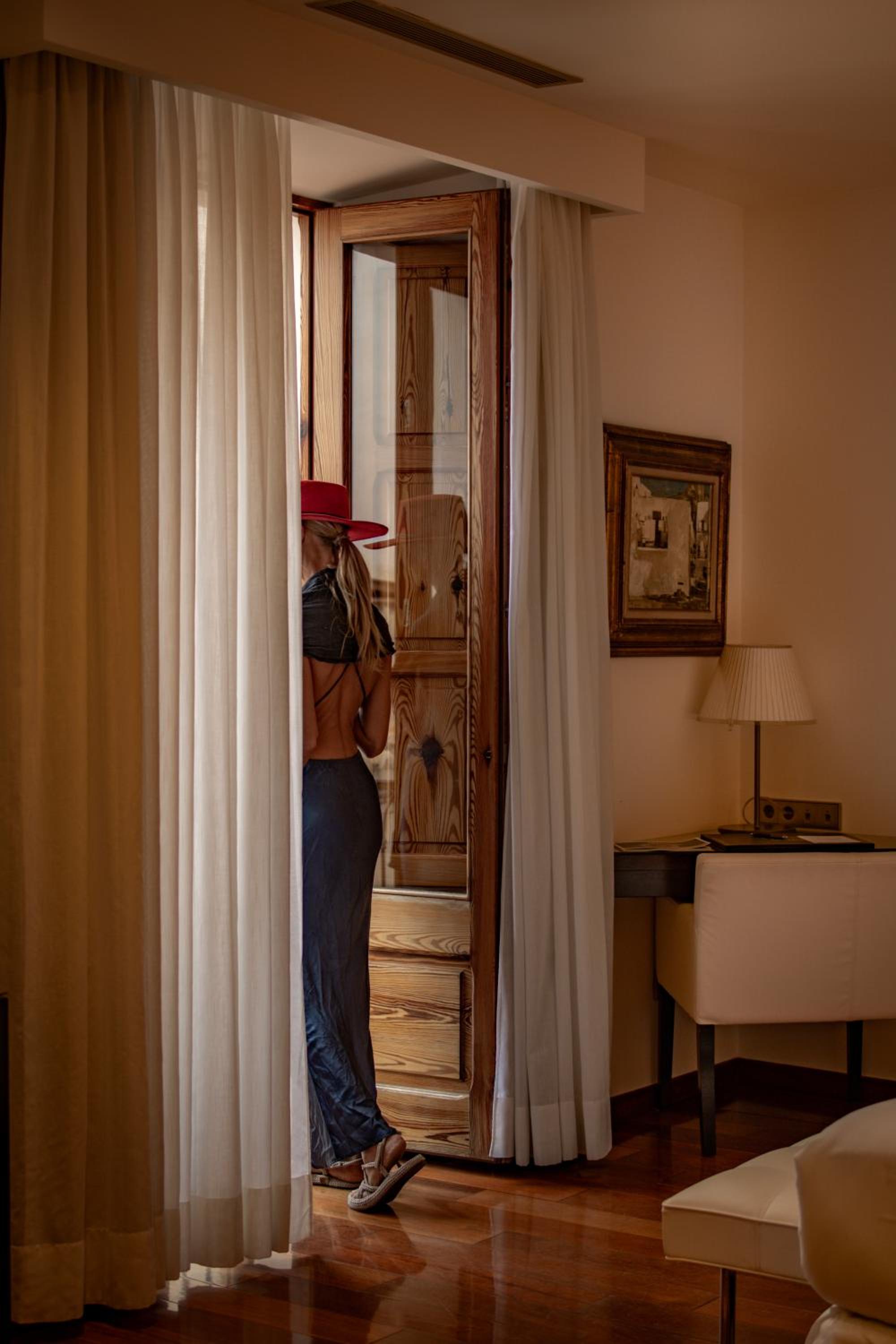 Suite - Photo 5
