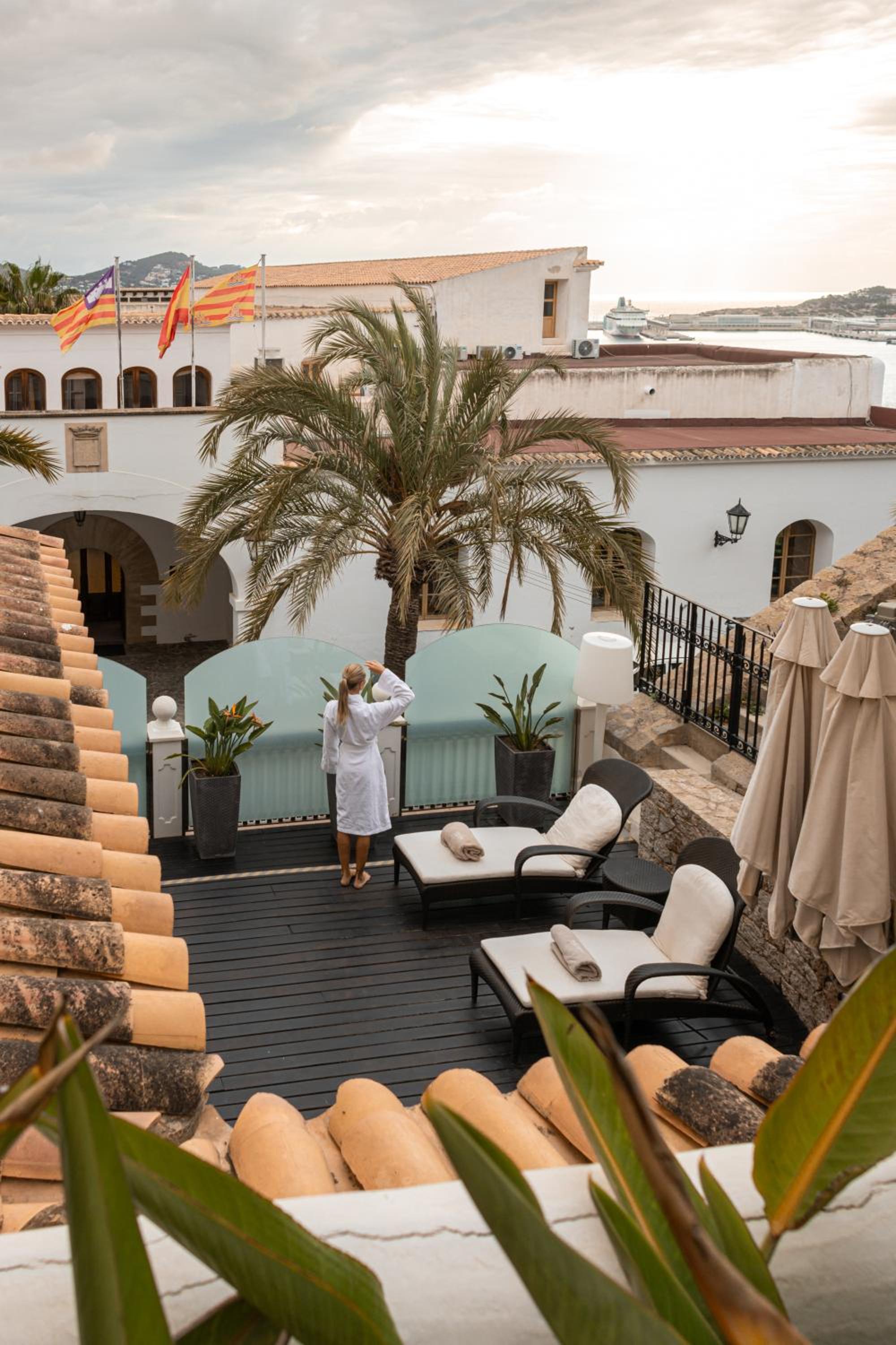 Suite with Terrace - Photo 2