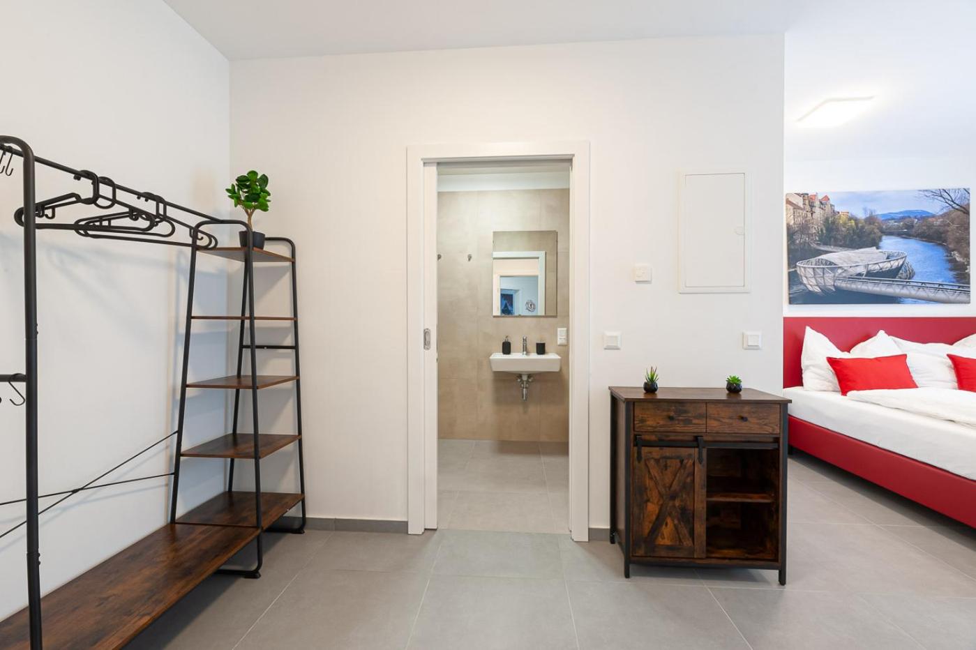 Budget Double Room photo 3