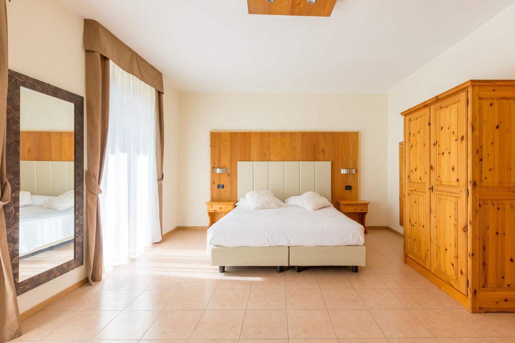Superior Double or Twin Room with Balcony photo 3