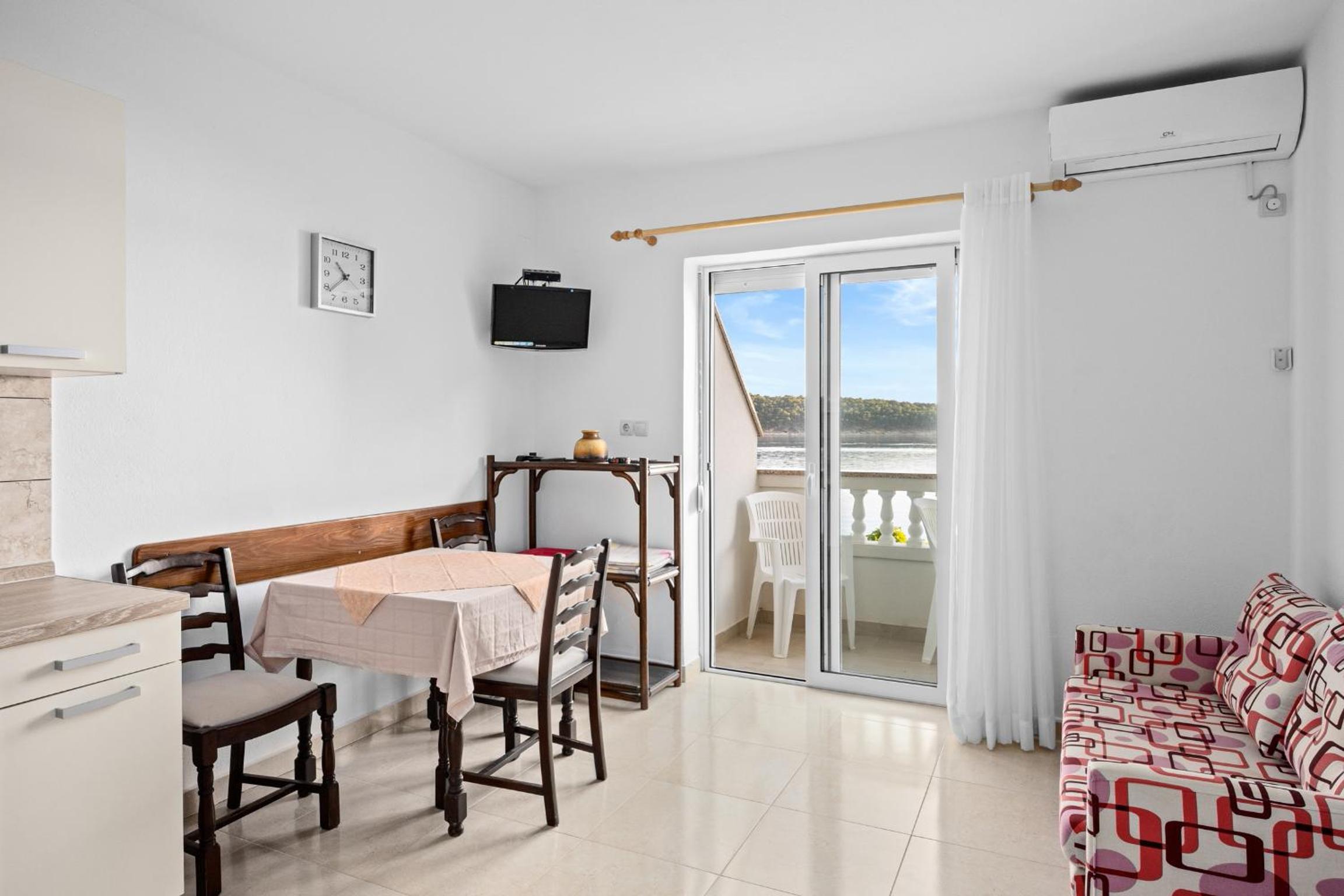 One Bedroom Apartment with Balcony photo 1