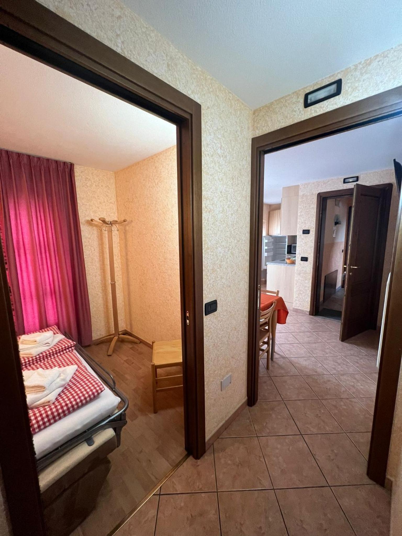 Two-Bedroom Apartment with Balcony photo 3