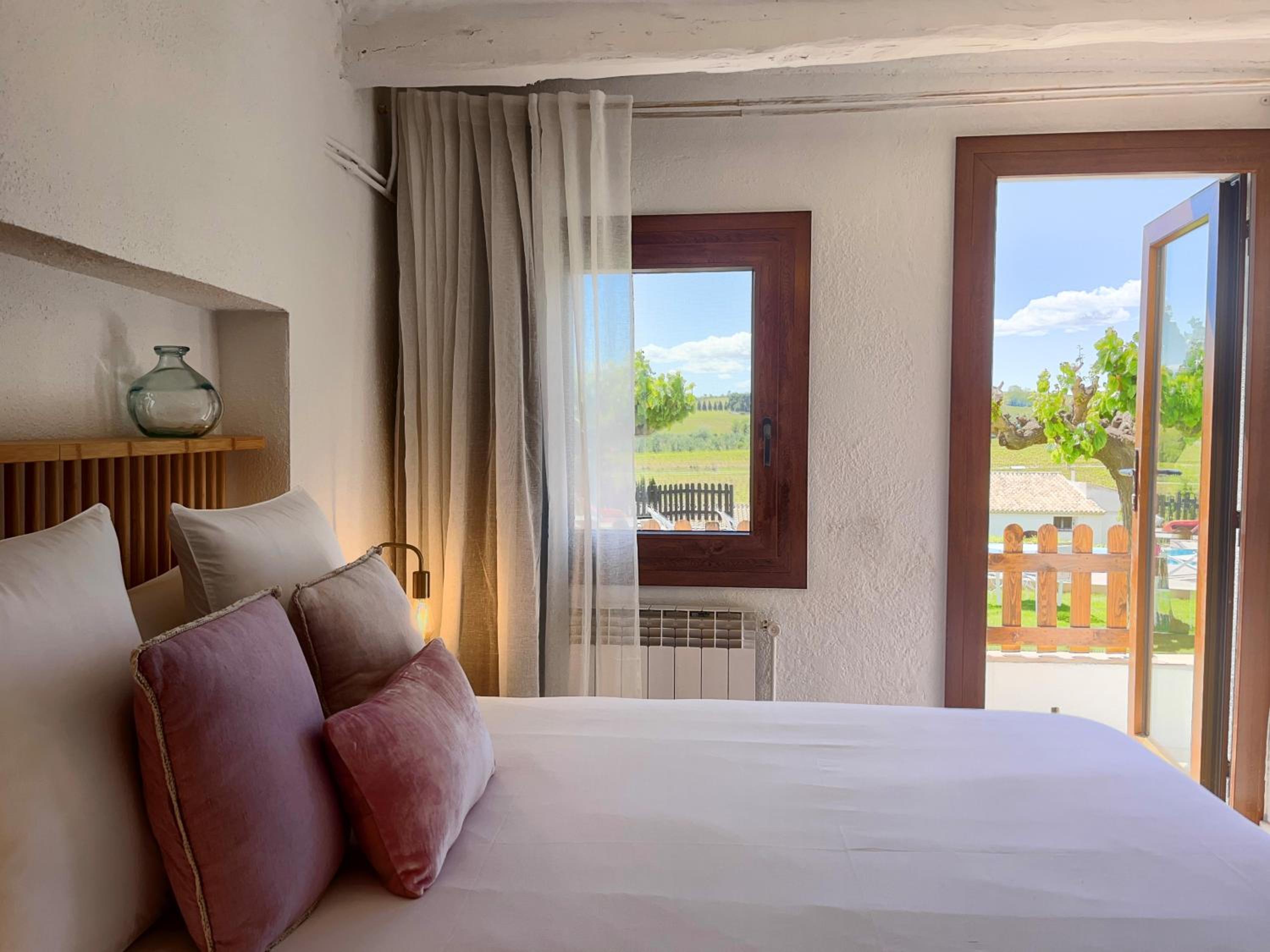 Habitación Doble con Vista a la Piscina
