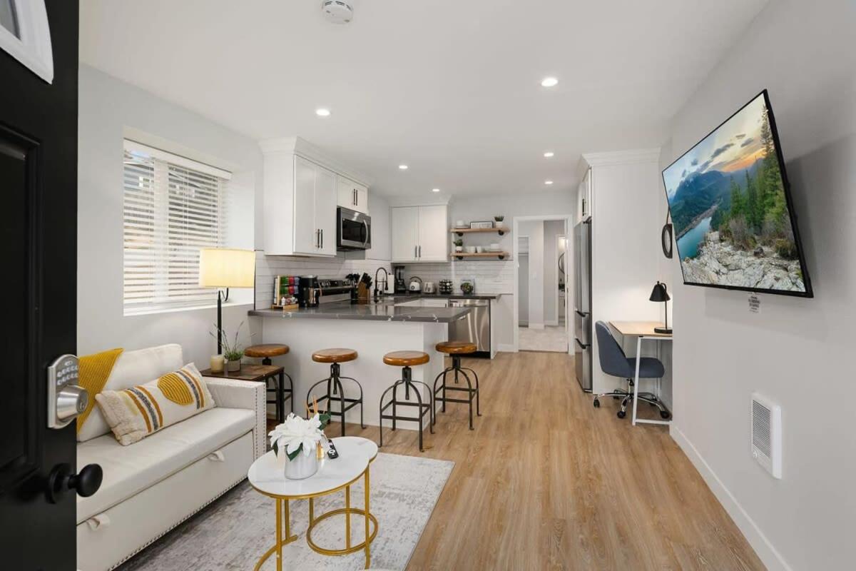 Apartment photo 2