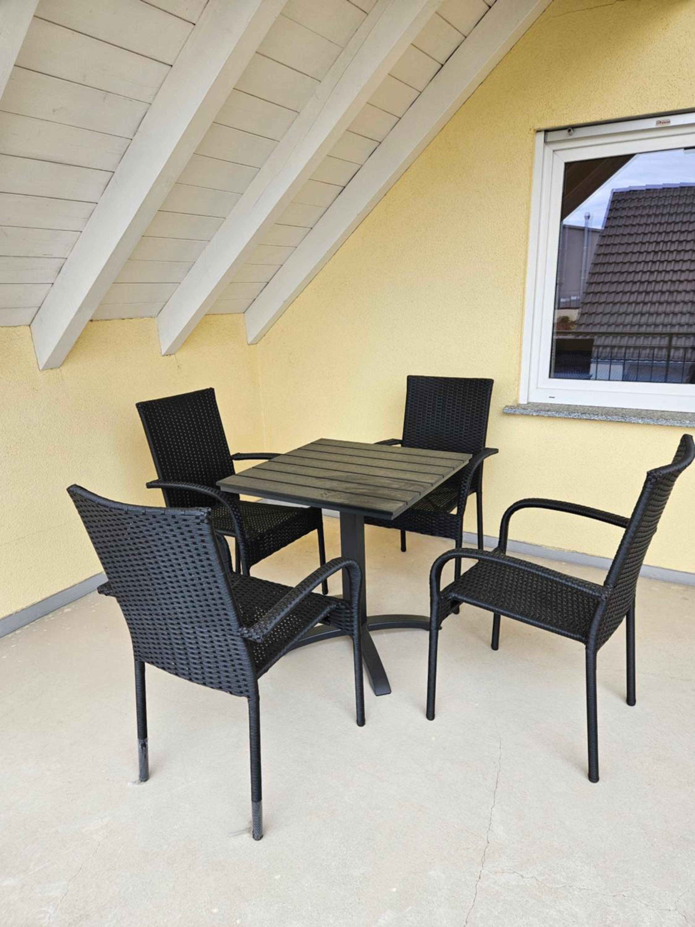 Family Room with Balcony photo 2