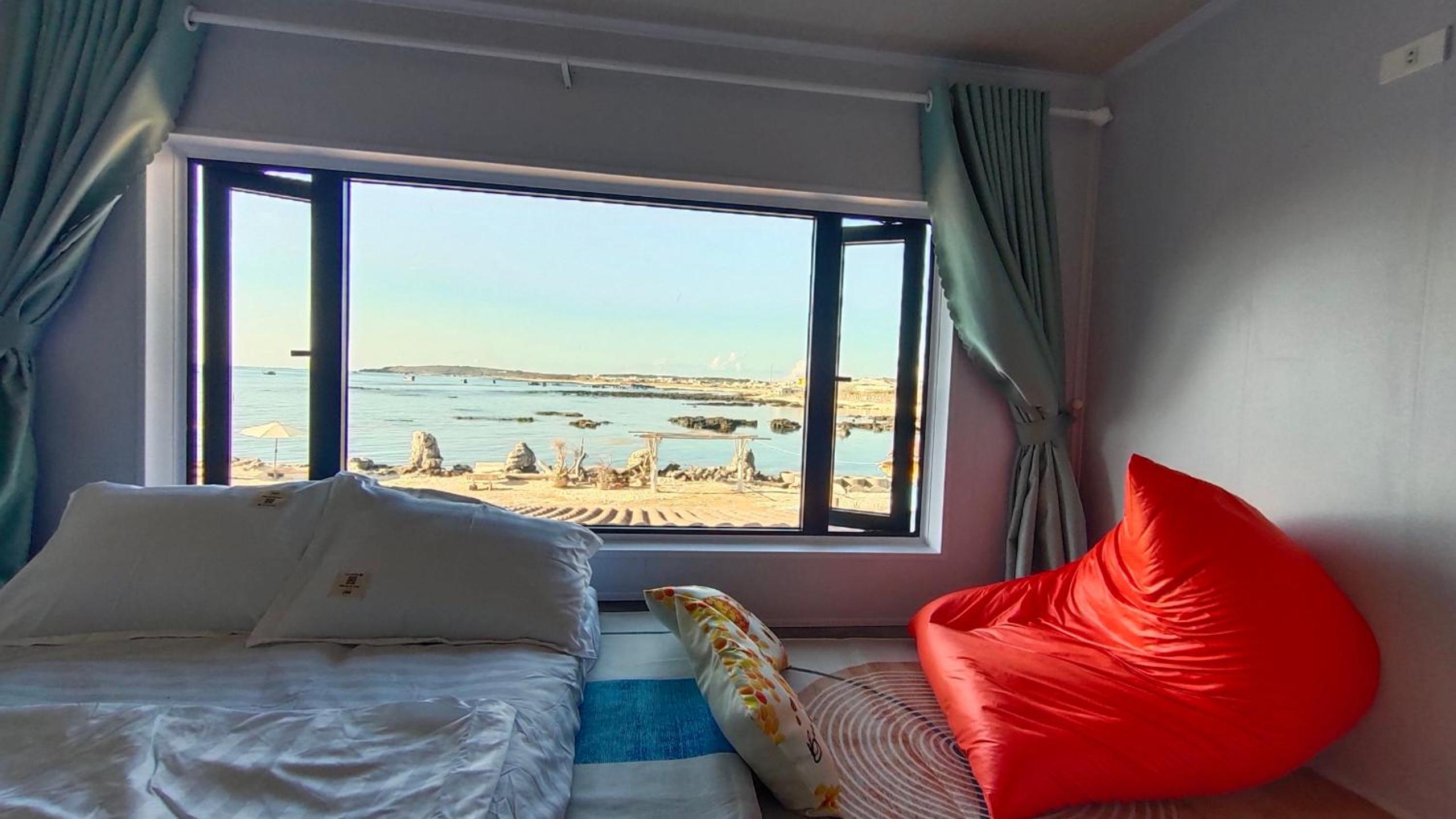 Suite with Sea View - Photo 6