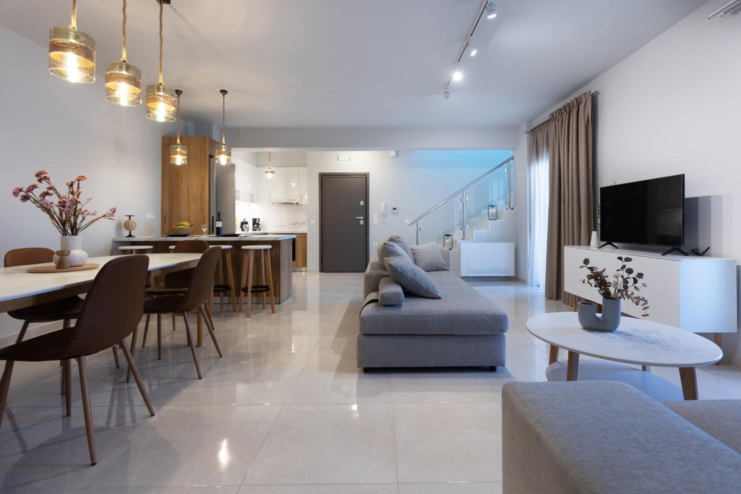 Apartment - Split Level photo 1