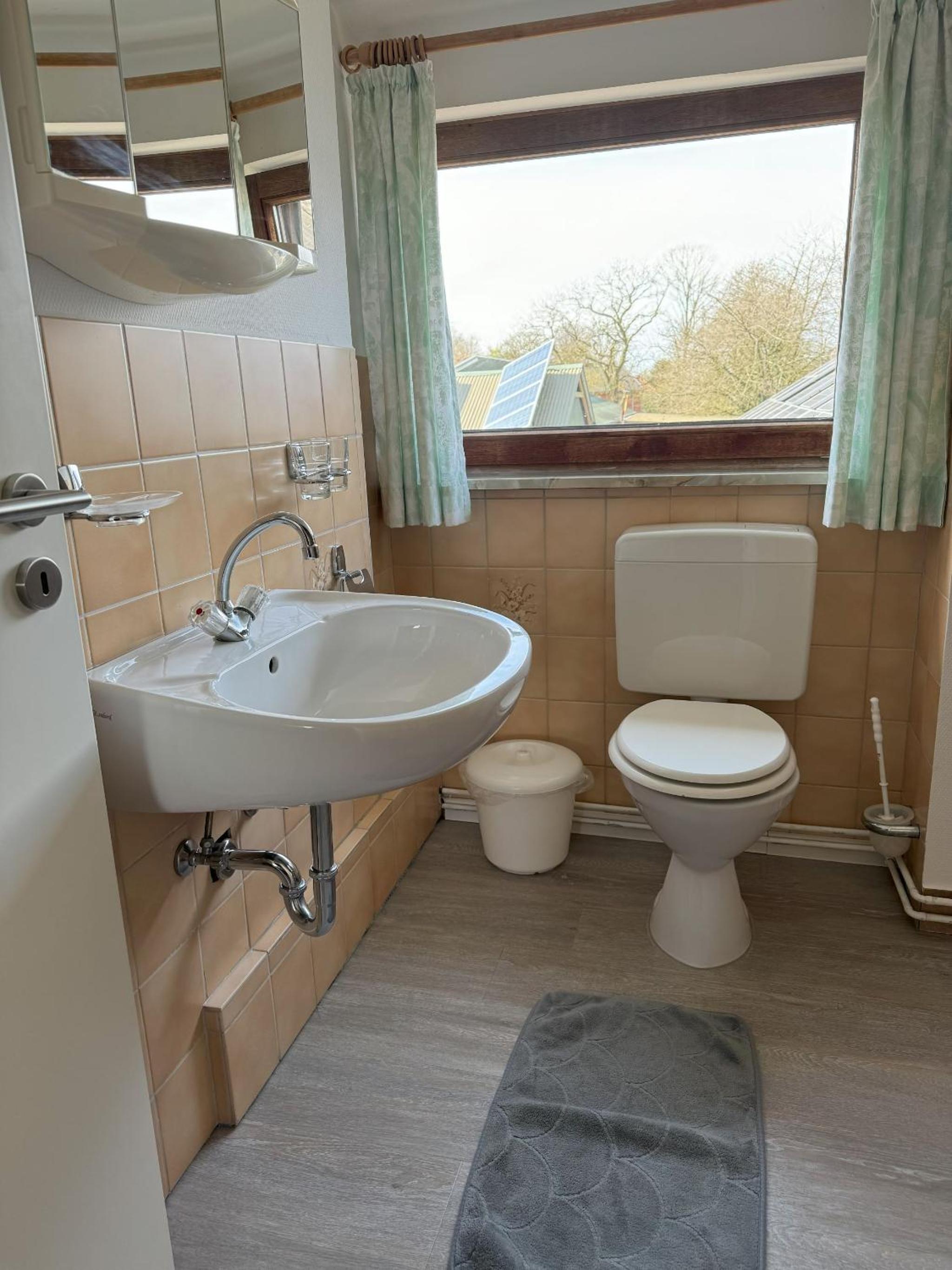 Double Room - Photo 10
