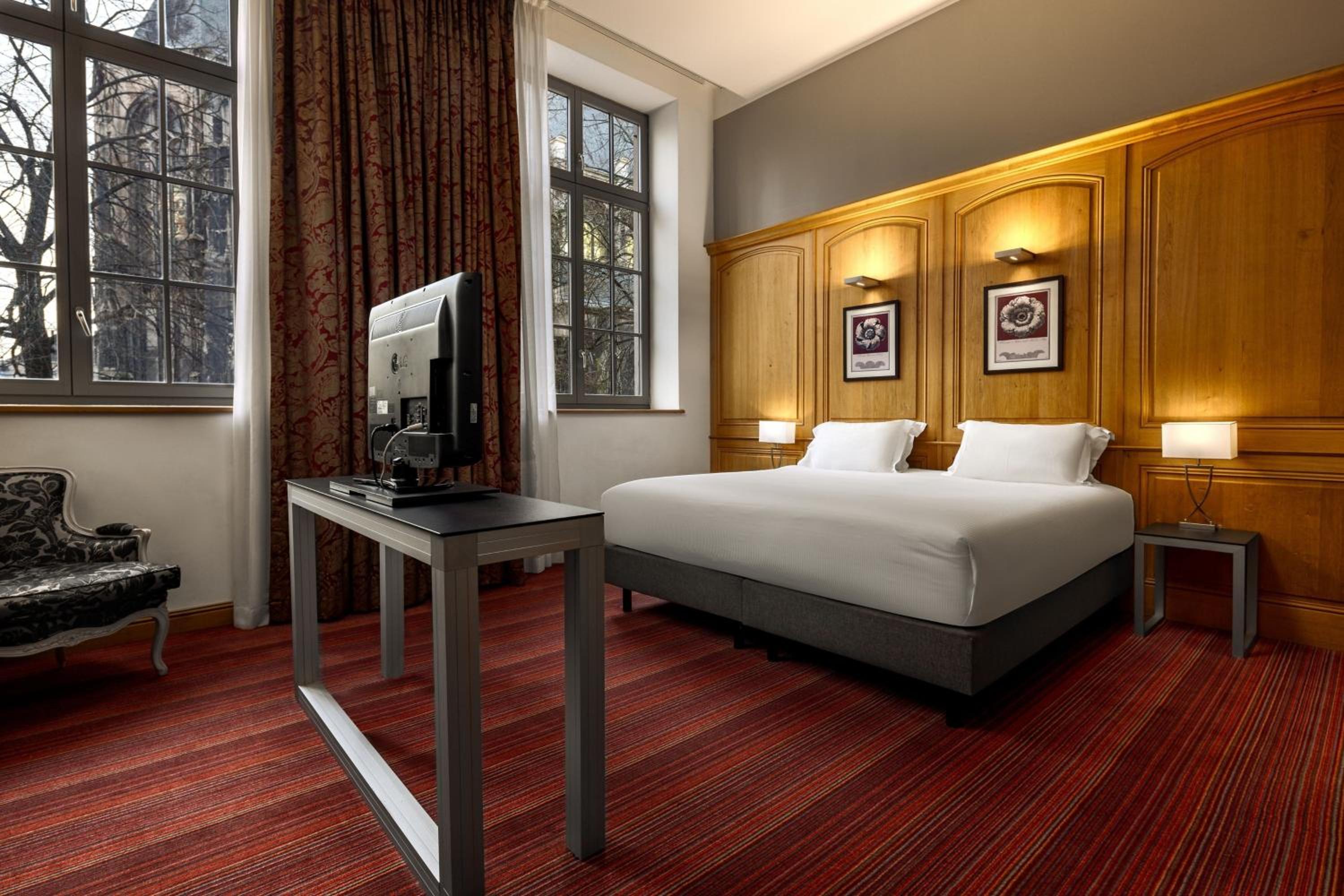 PRIVILEGE, Guest room, 2 Twin/Single Bed(s), City view   - Photo 6