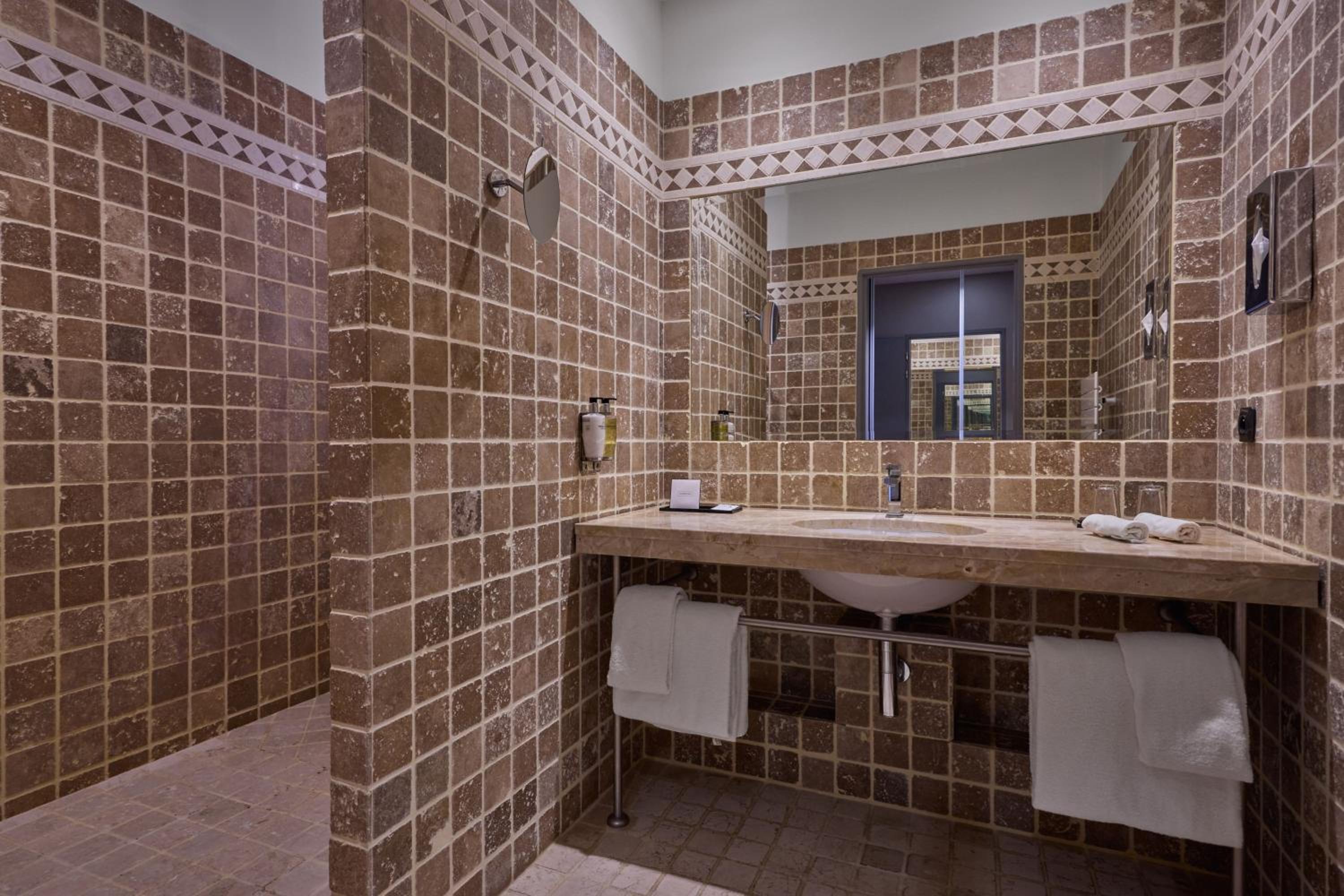 Guest room, 1 Double, Limited view - Photo 3